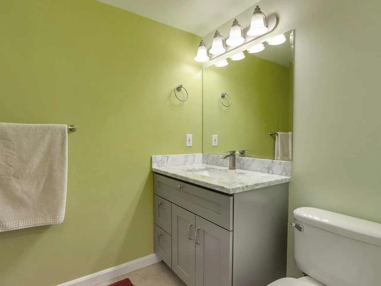 702 615 Hamilton Street