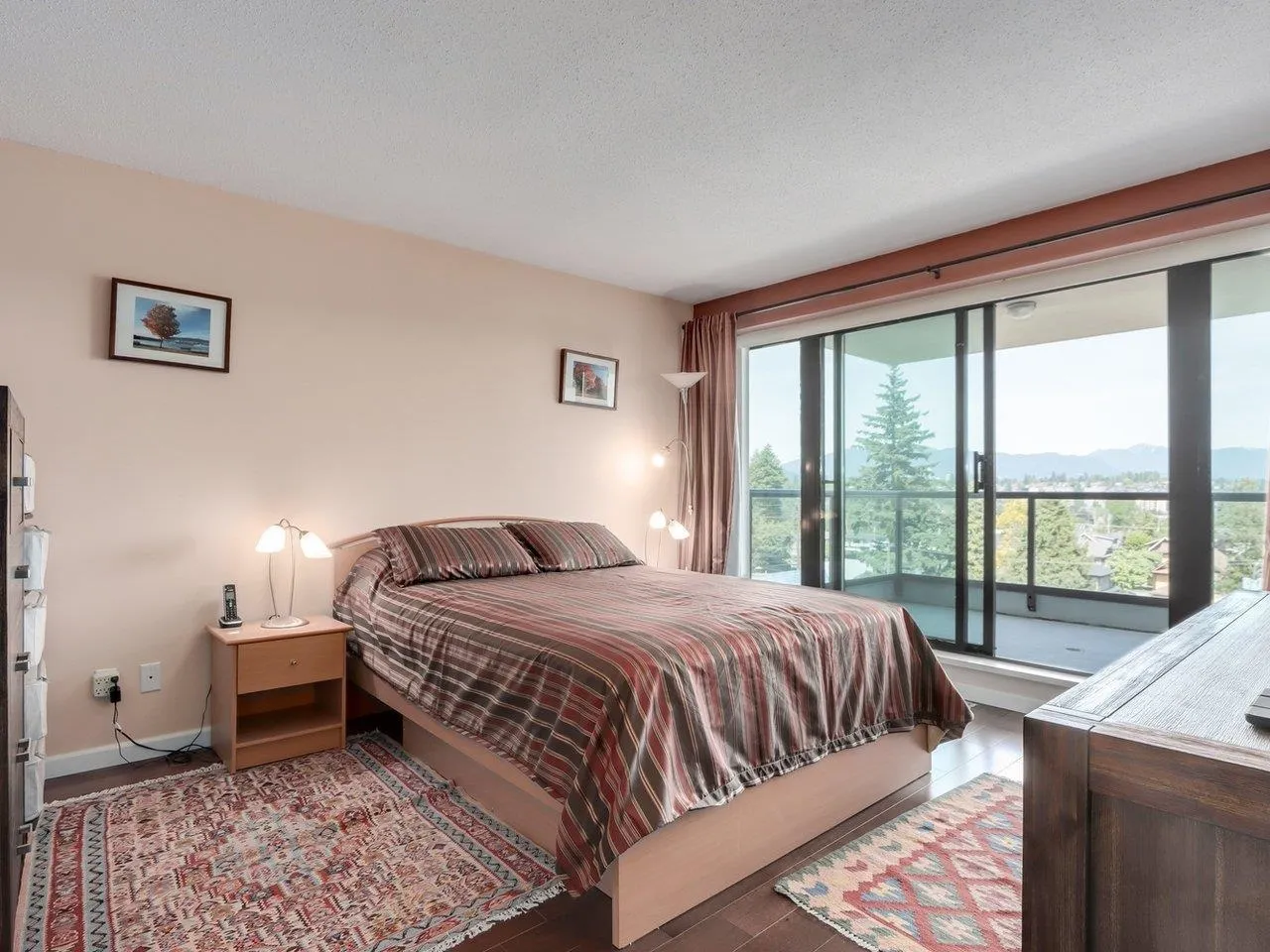 702 615 Hamilton Street