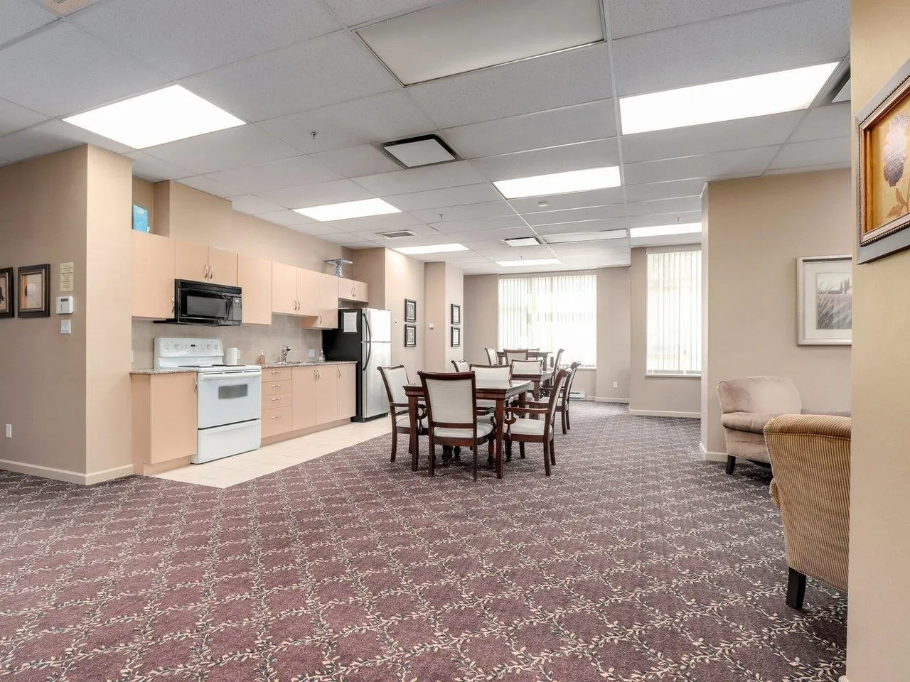 702 615 Hamilton Street