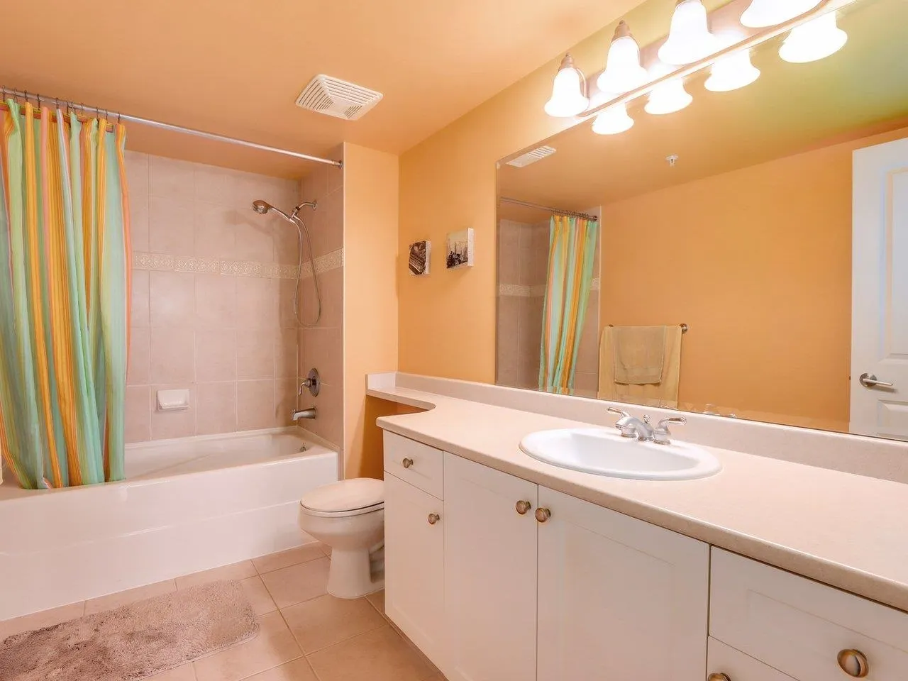 702 615 Hamilton Street