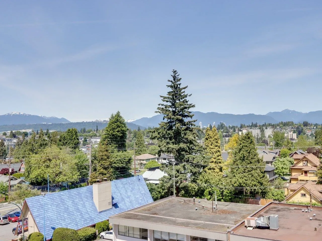 702 615 Hamilton Street