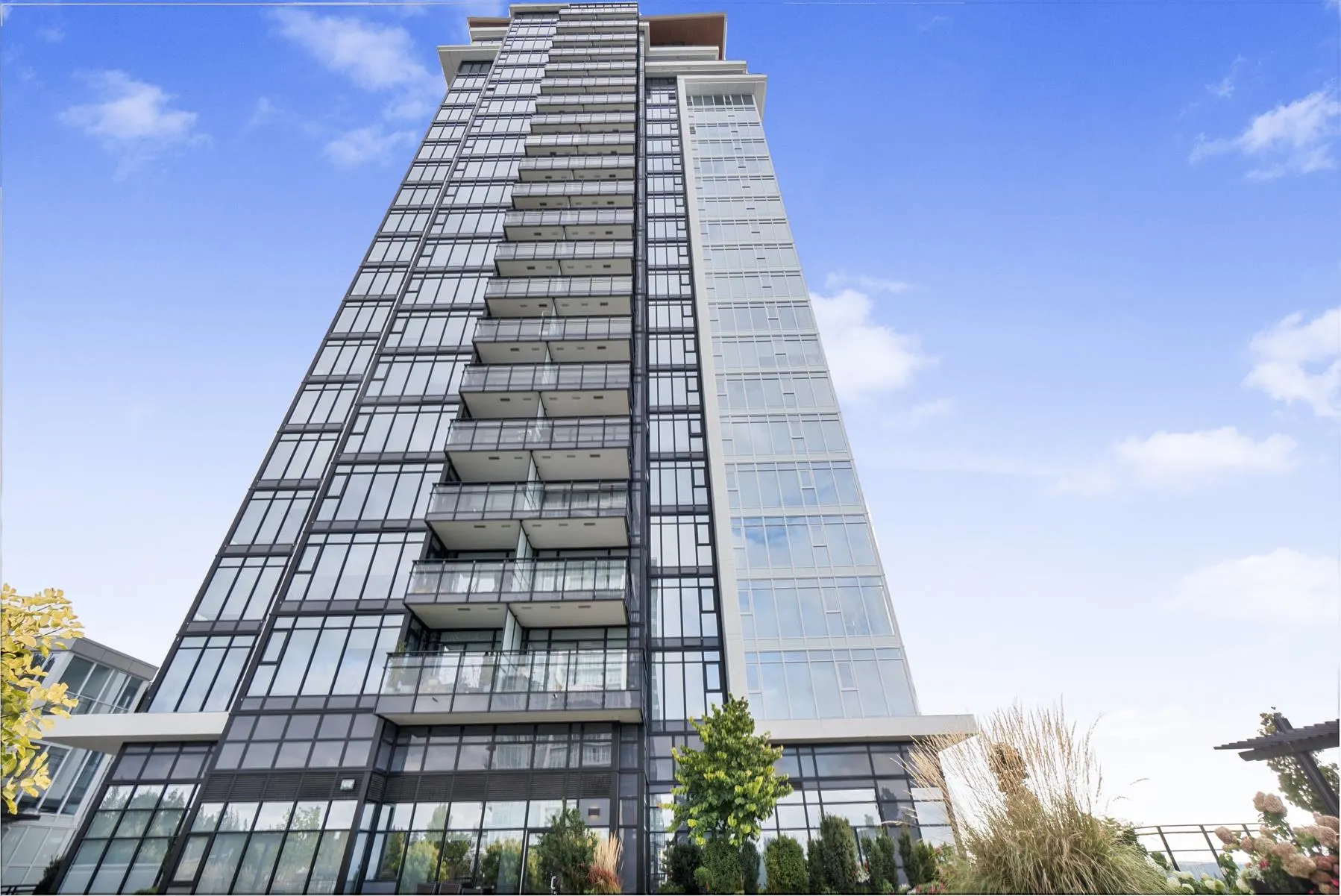 1806 1045 Austin Avenue