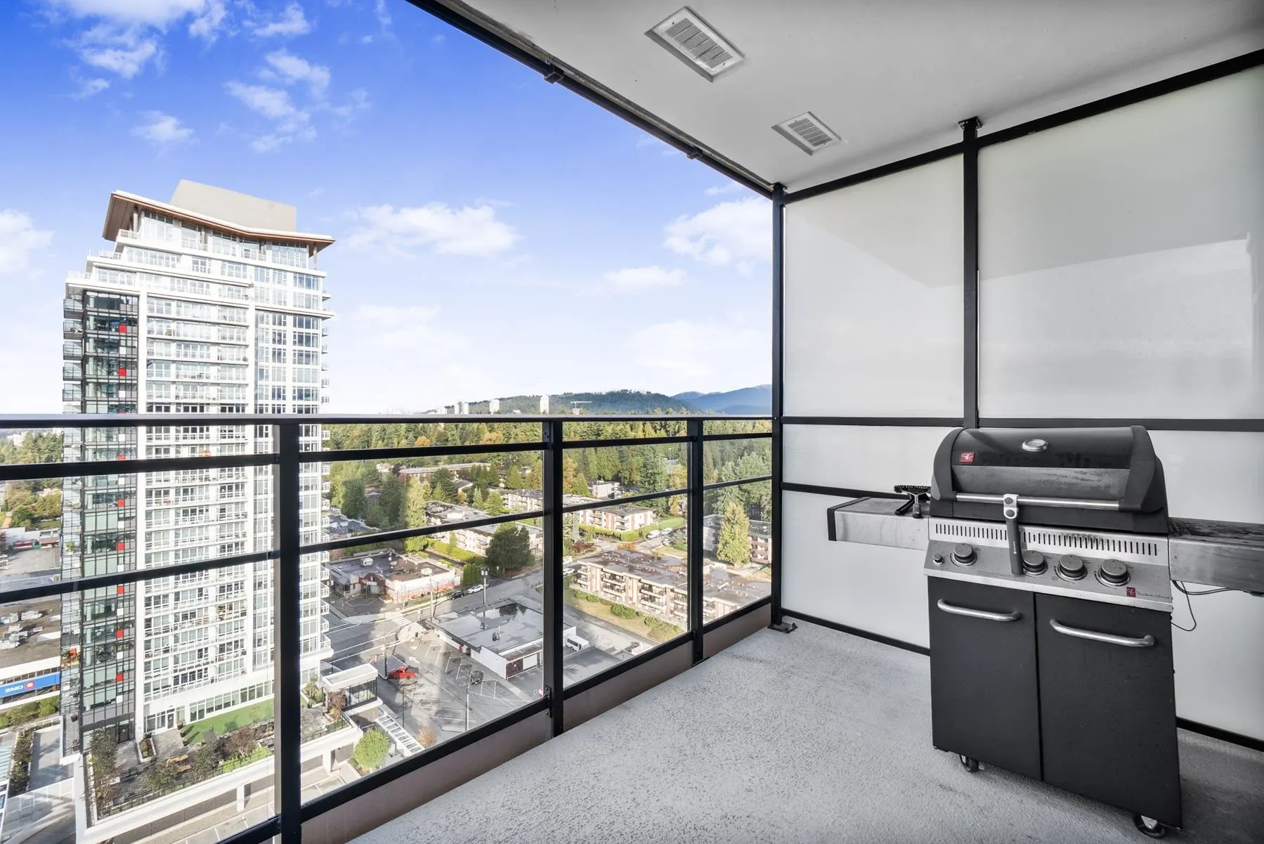 1806 1045 Austin Avenue