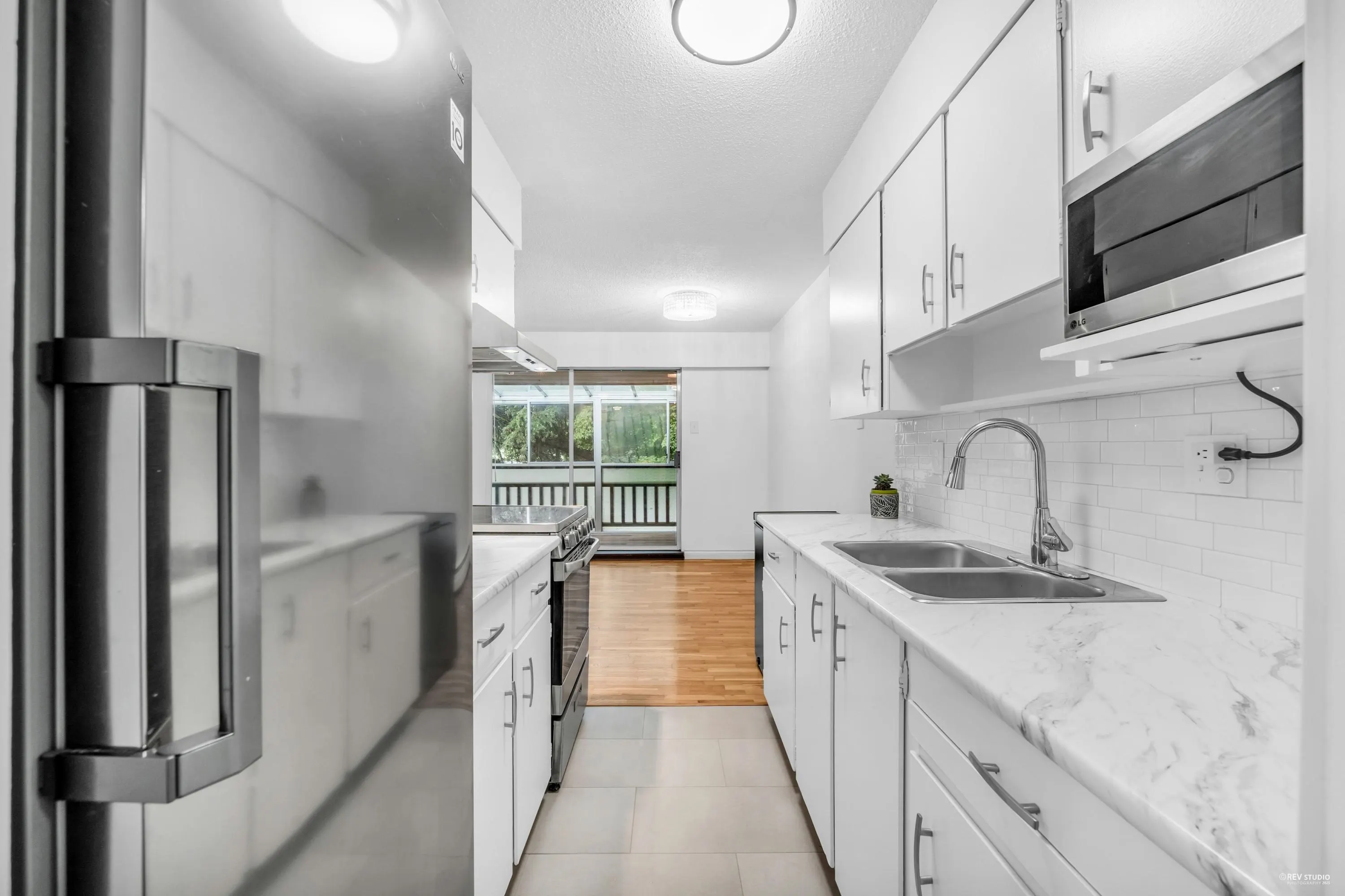 704 555 W 28th Street