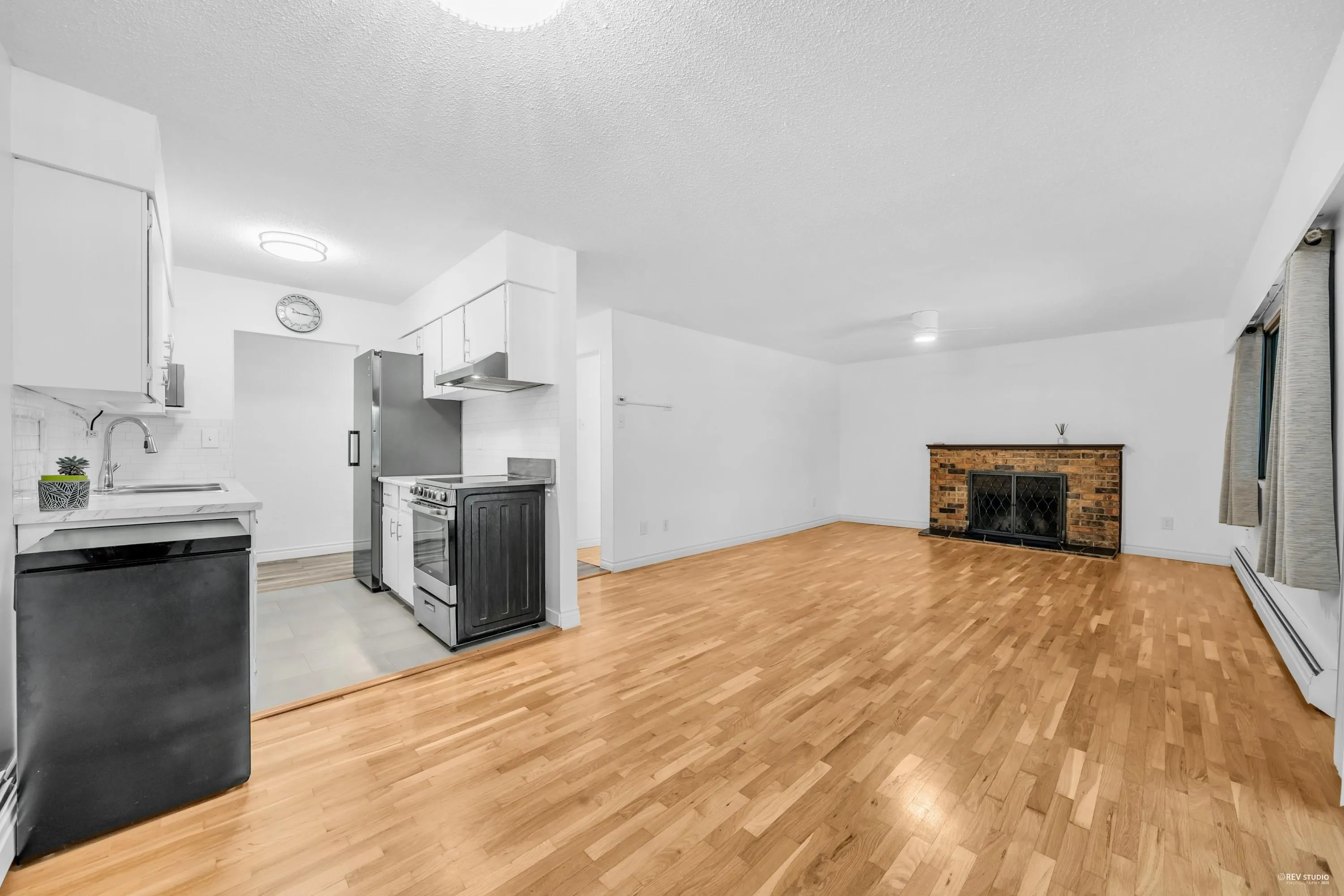 704 555 W 28th Street