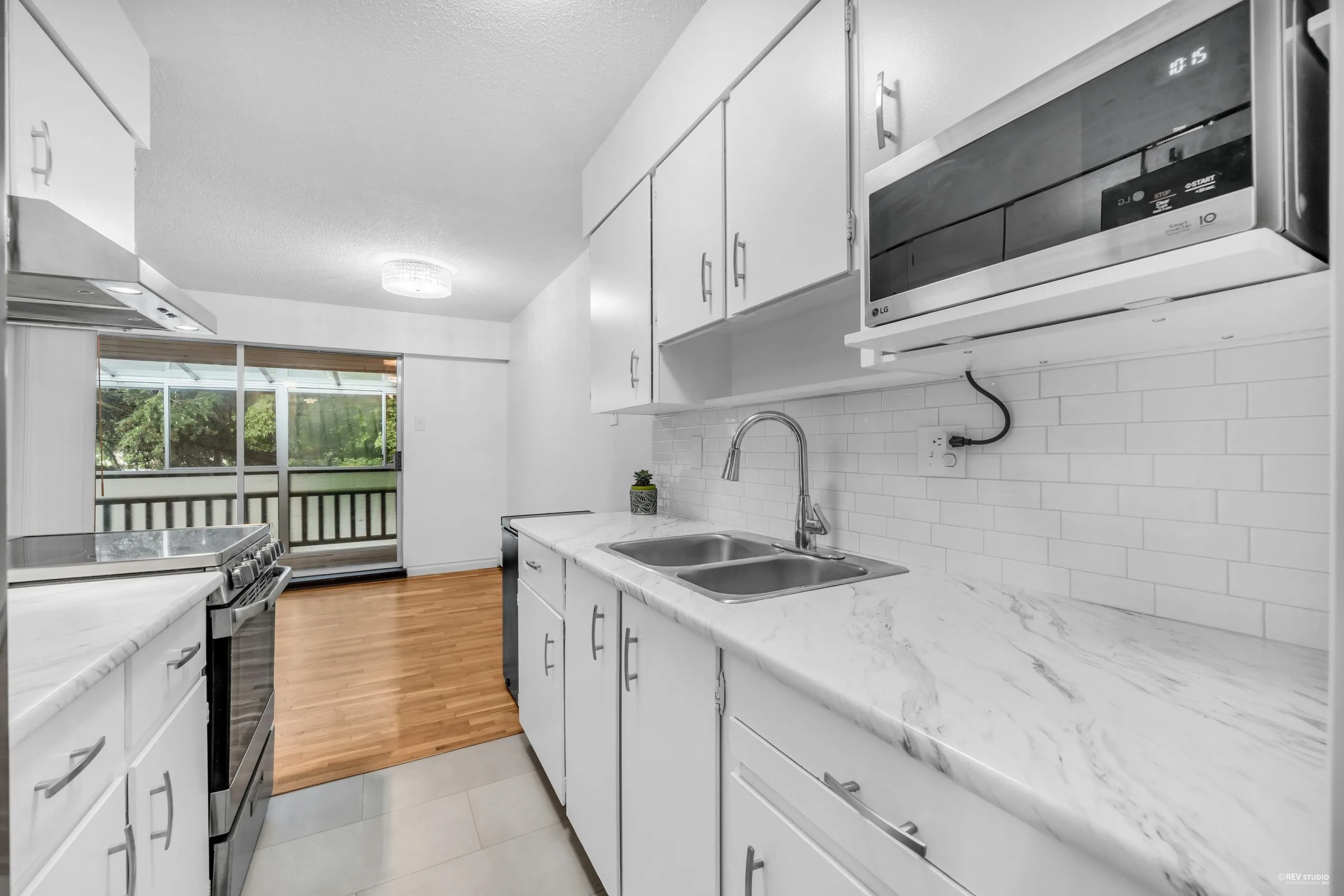 704 555 W 28th Street
