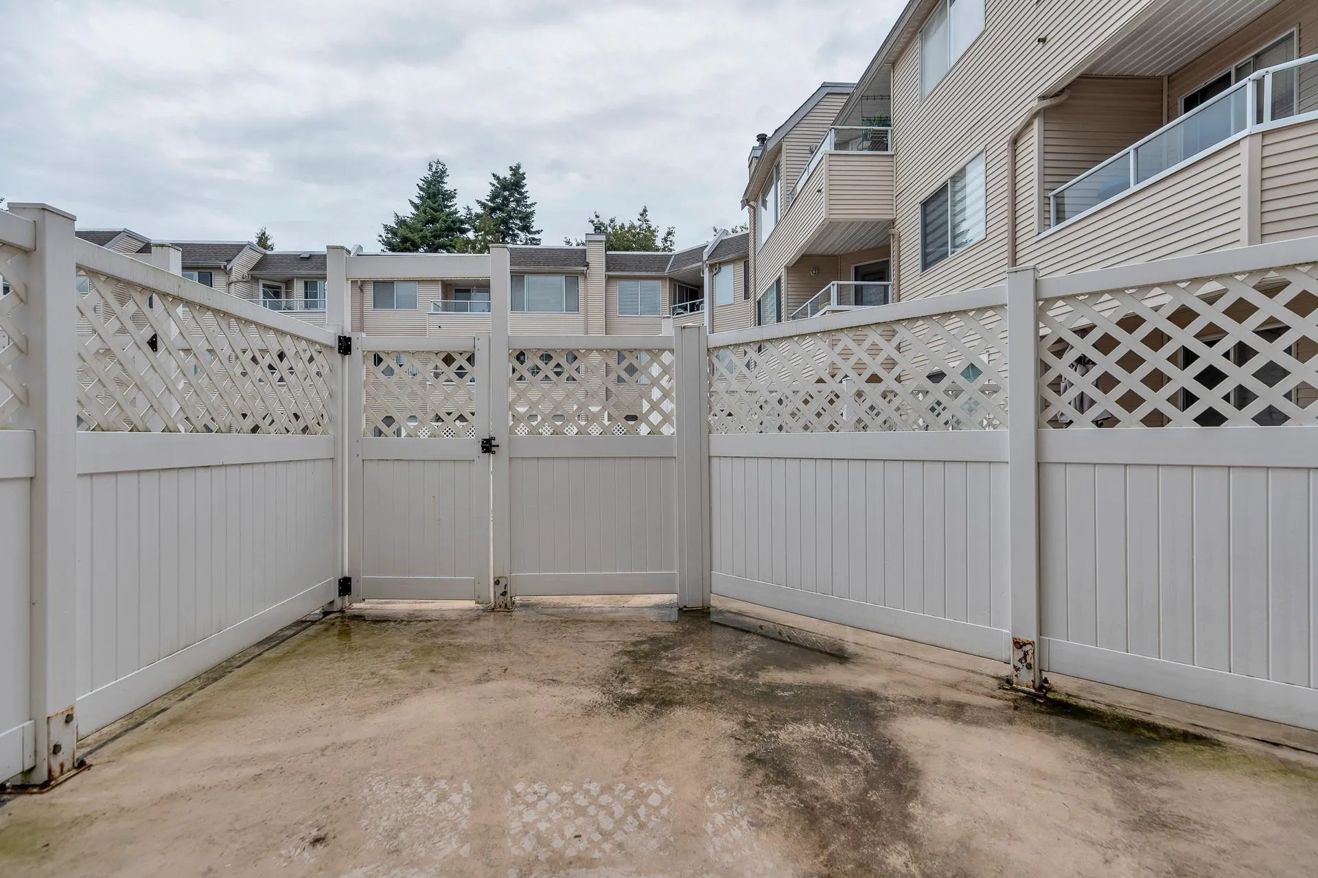 109 8751 General Currie Road