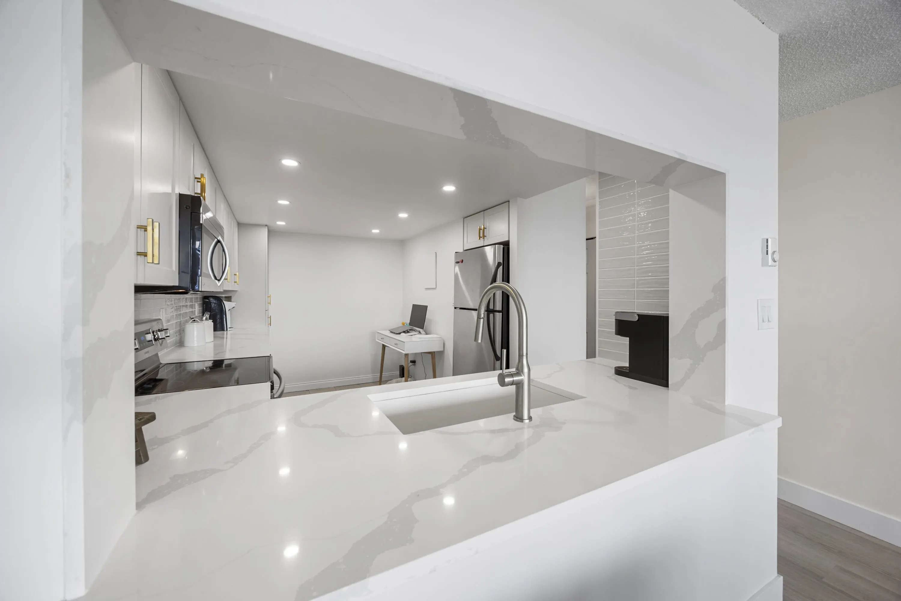 1306 14881 103a Avenue