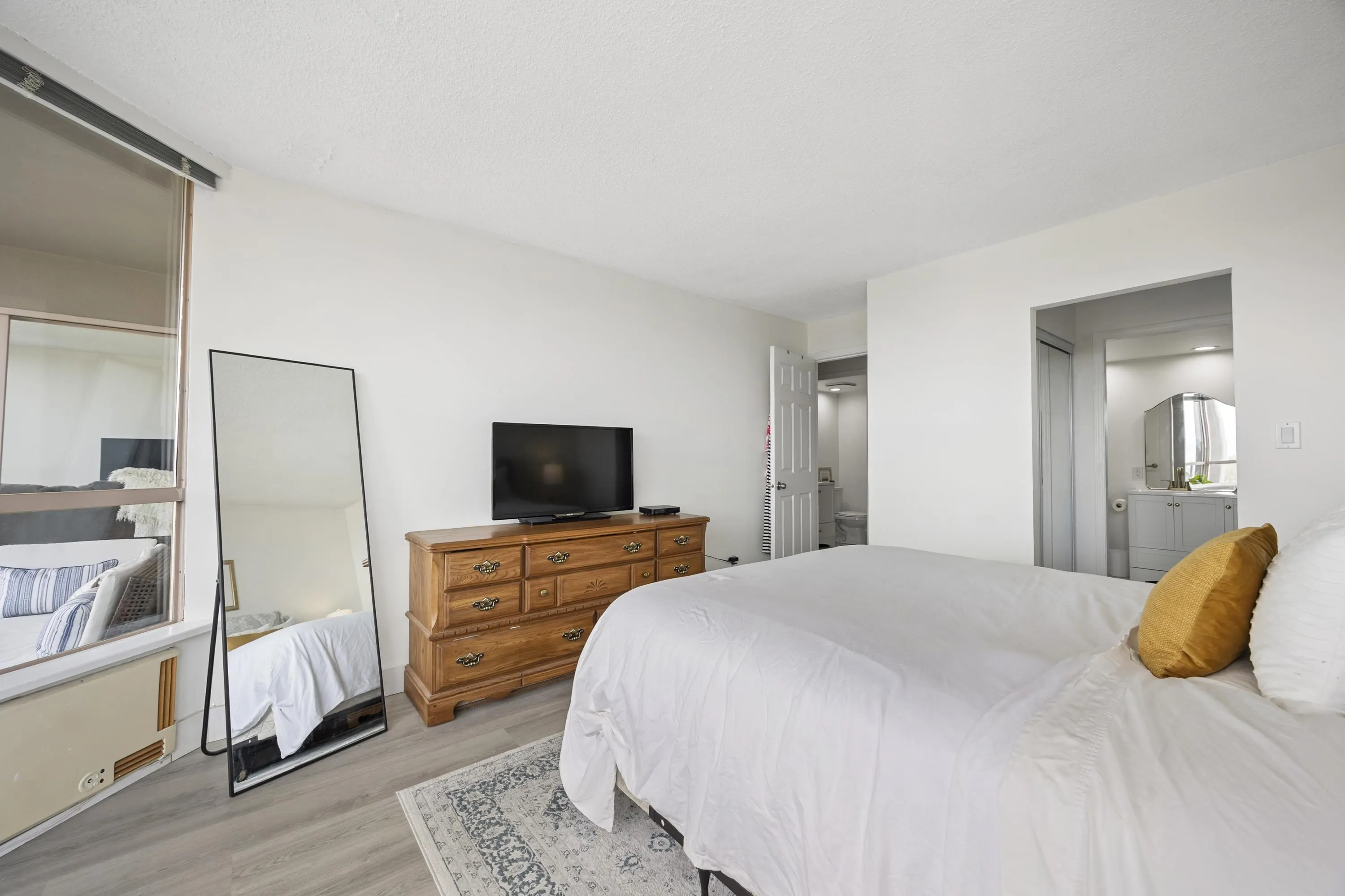 1306 14881 103a Avenue