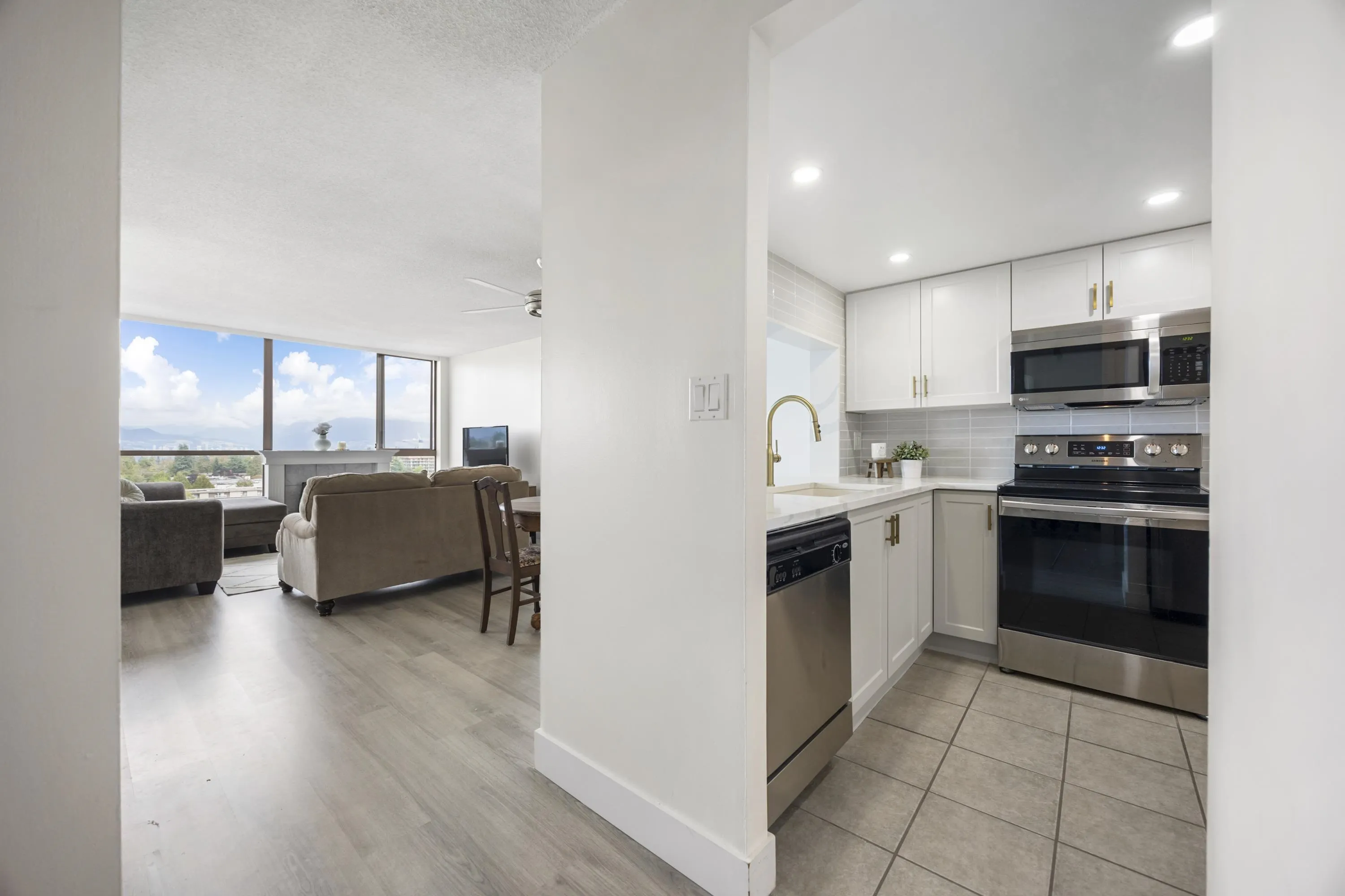 1306 14881 103a Avenue