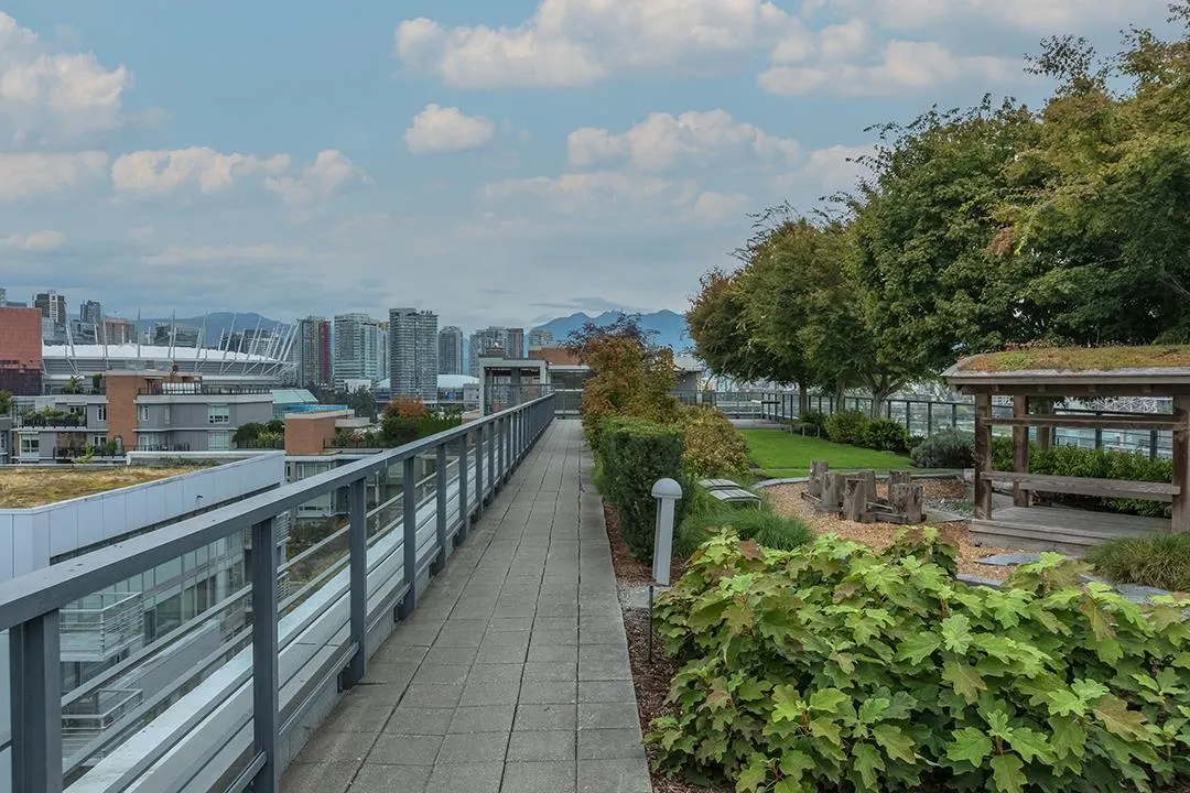 605 123 W 1st Avenue