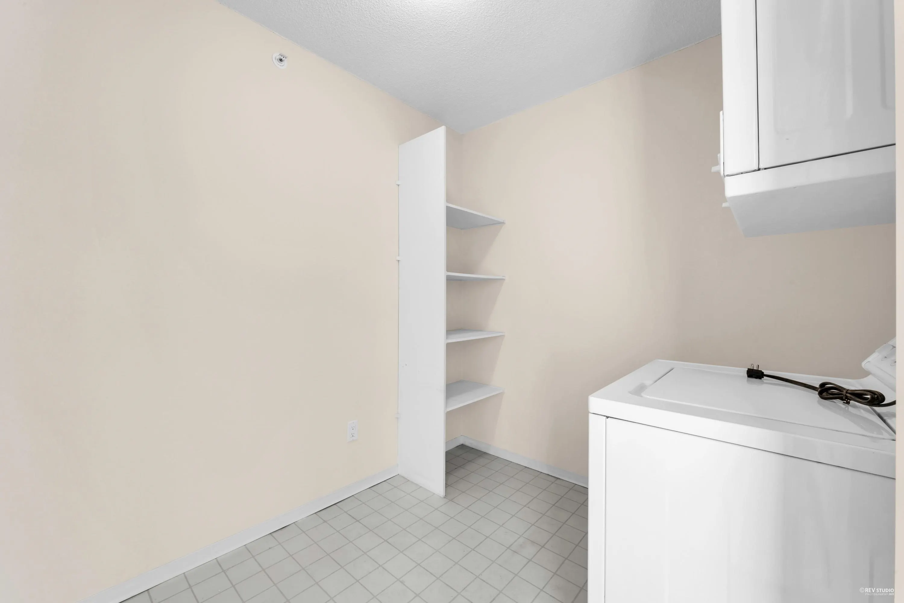 1801 6622 Southoaks Crescent