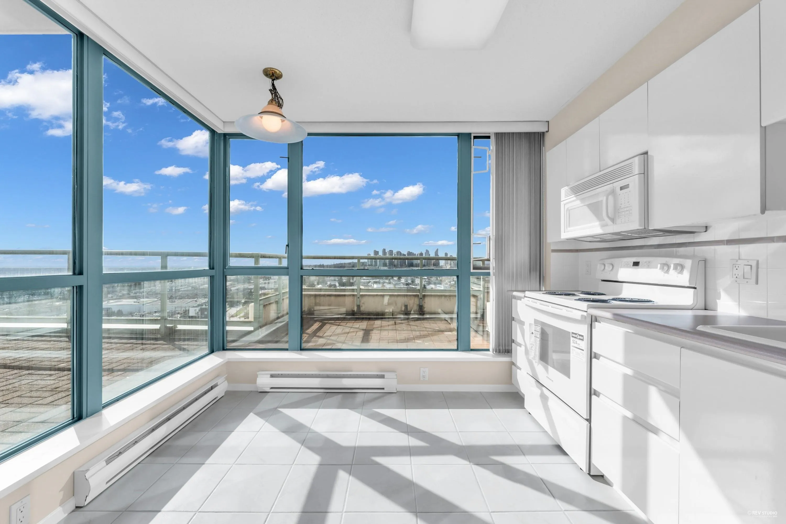 1801 6622 Southoaks Crescent