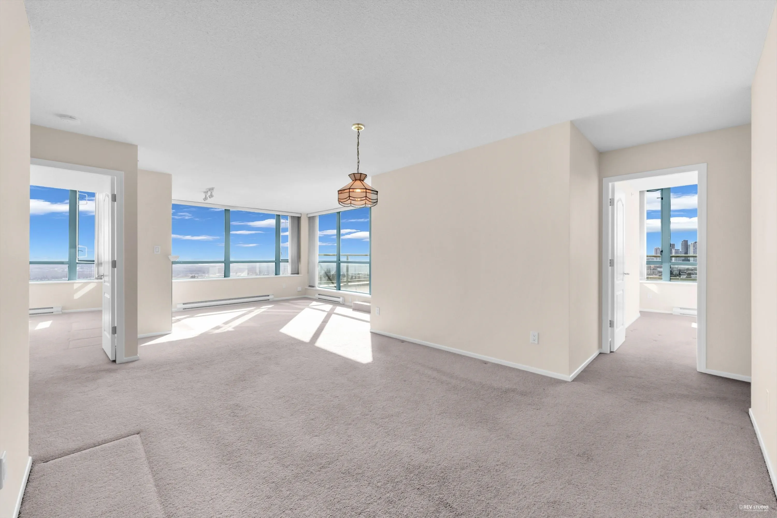 1801 6622 Southoaks Crescent