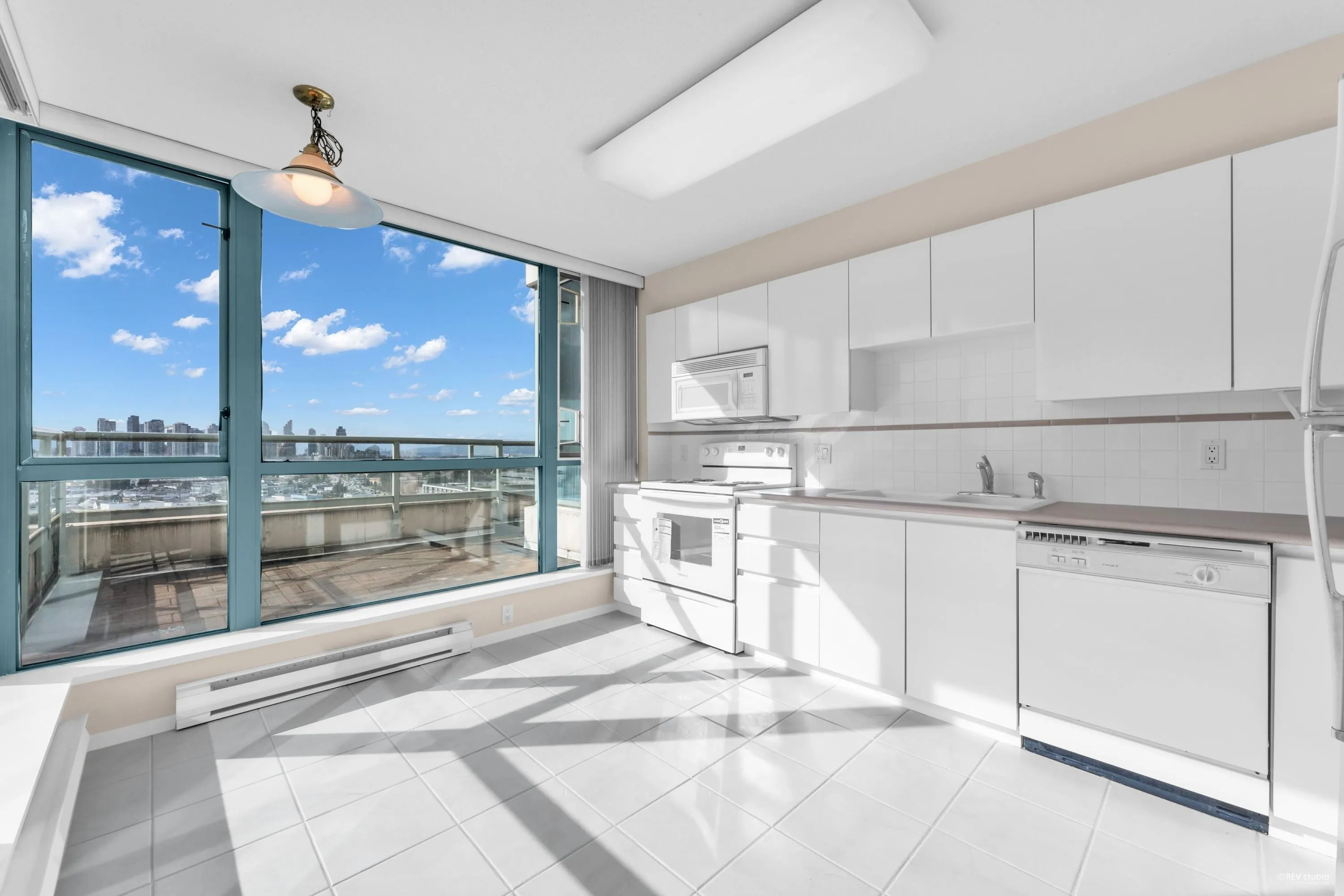 1801 6622 Southoaks Crescent