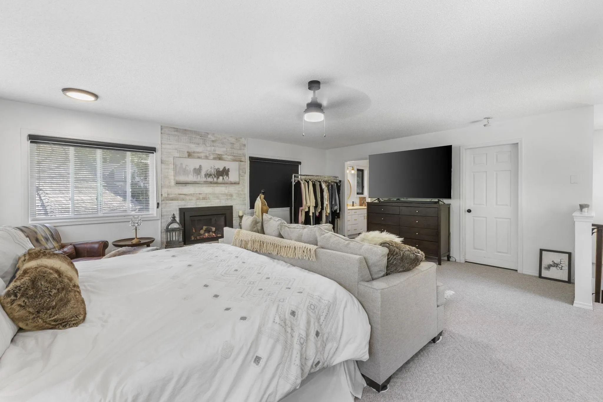 11 1735 Spring Creek Drive
