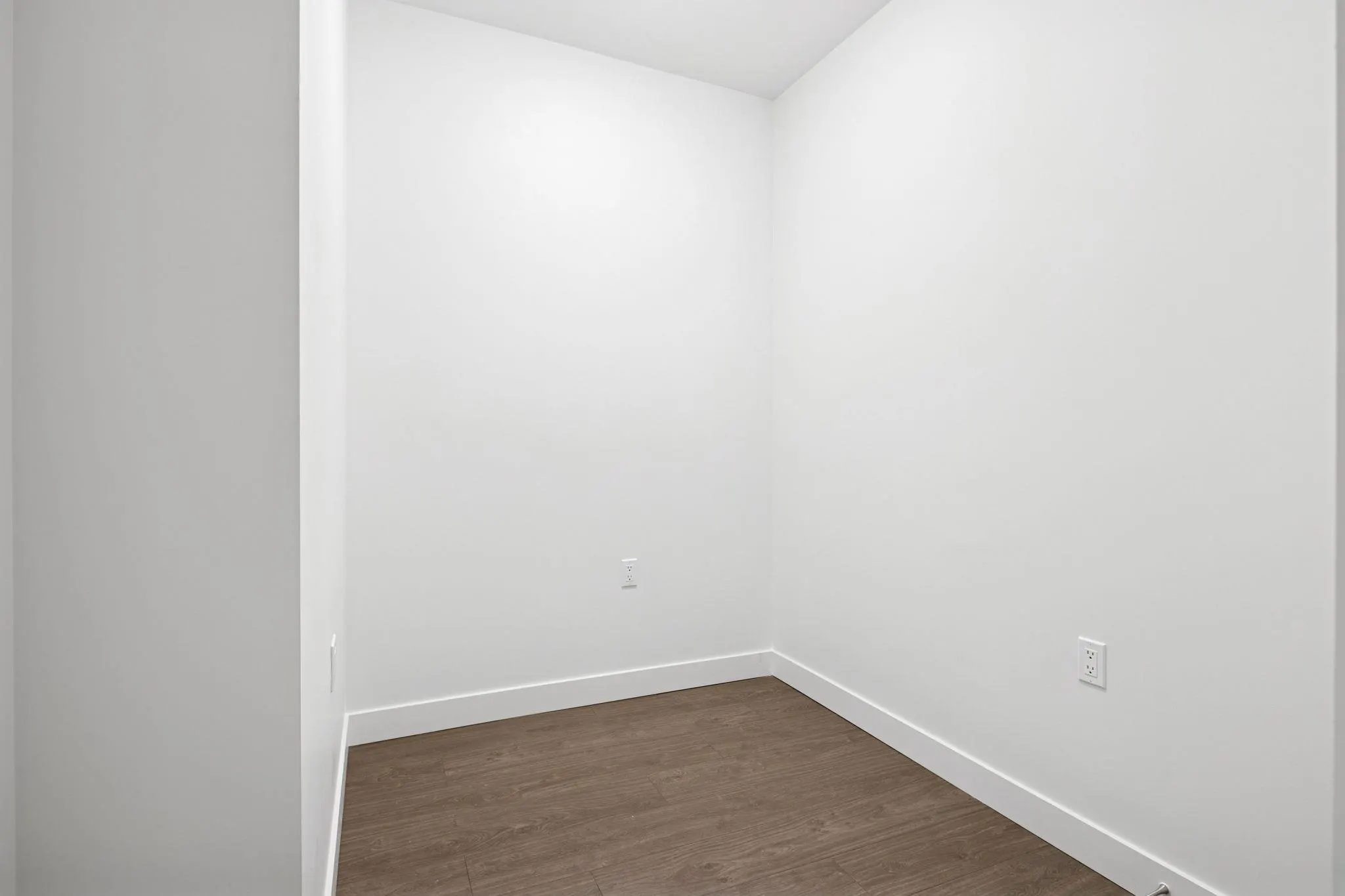 1012 8133 Cook Road
