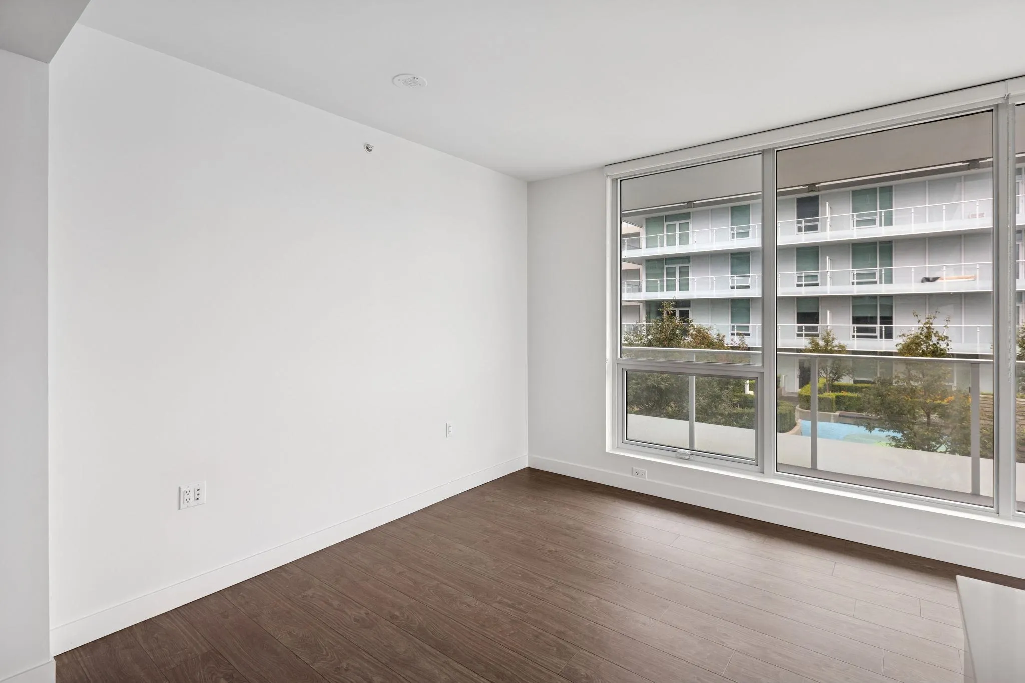 1012 8133 Cook Road