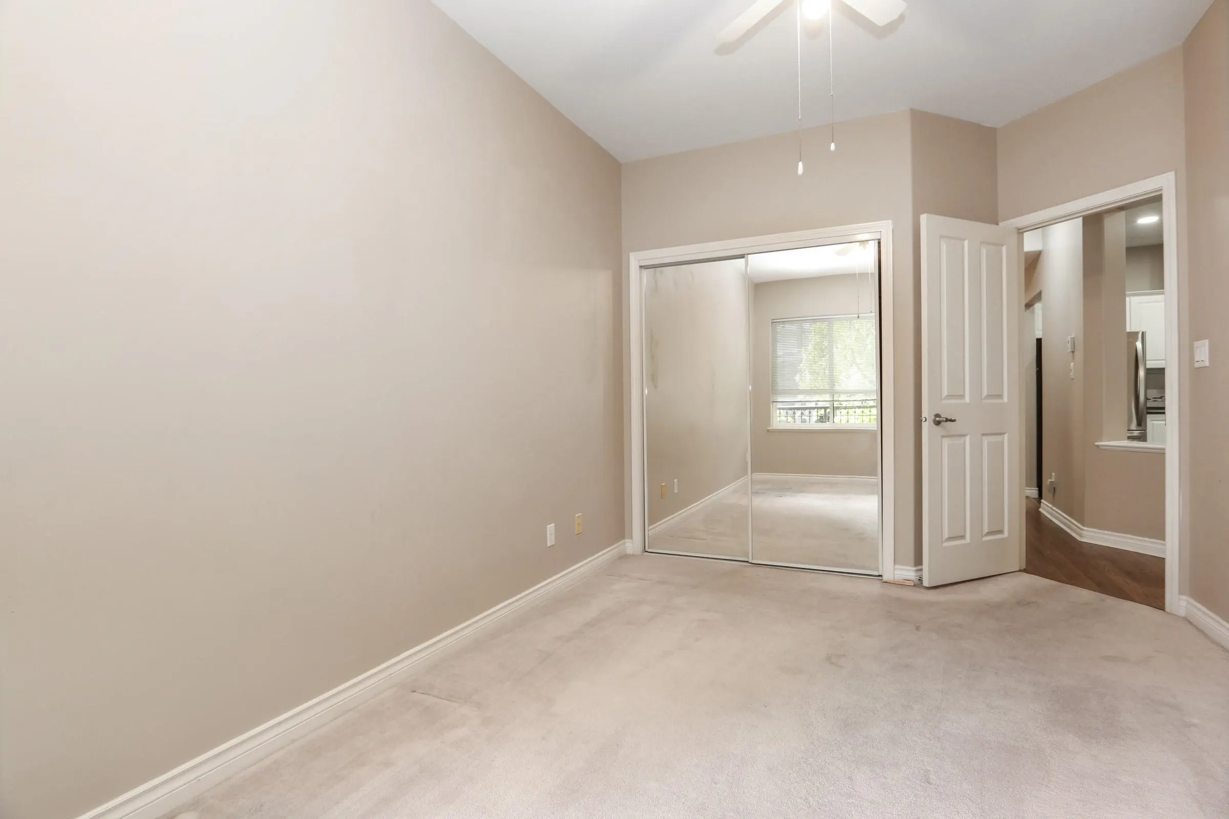 2307 8485 Young Road