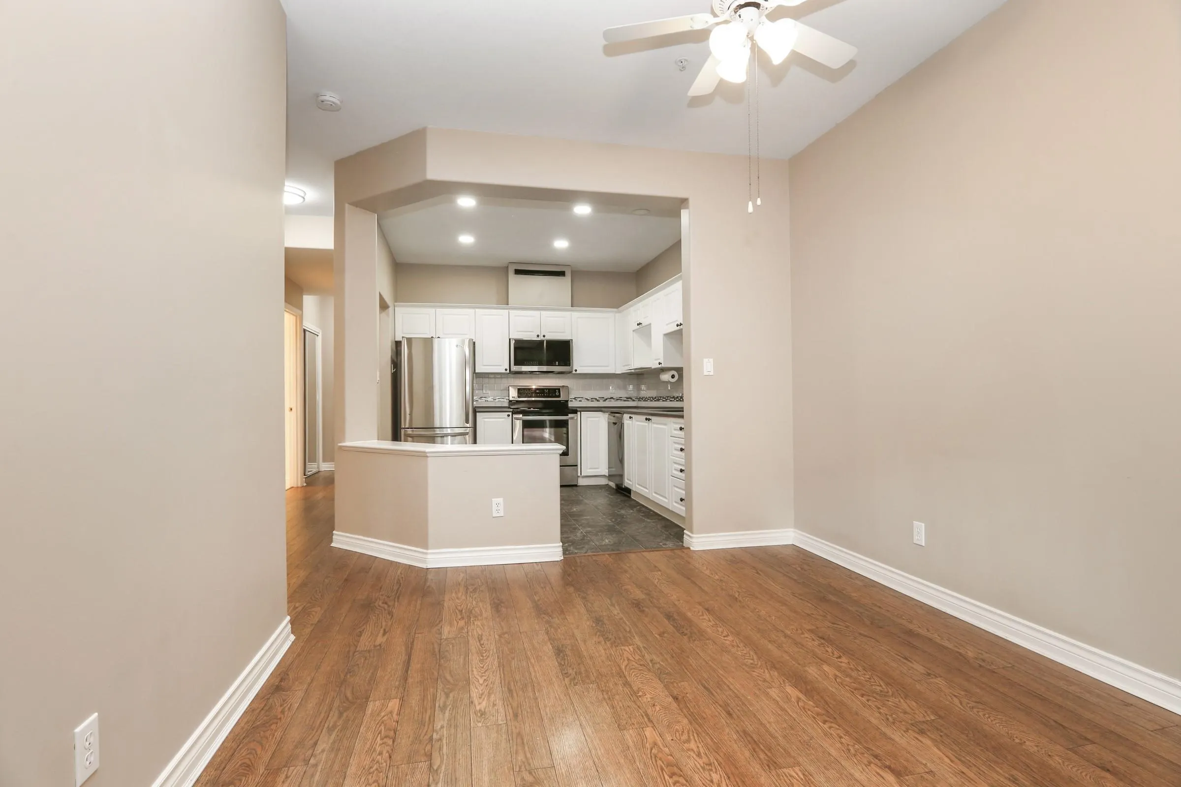 2307 8485 Young Road