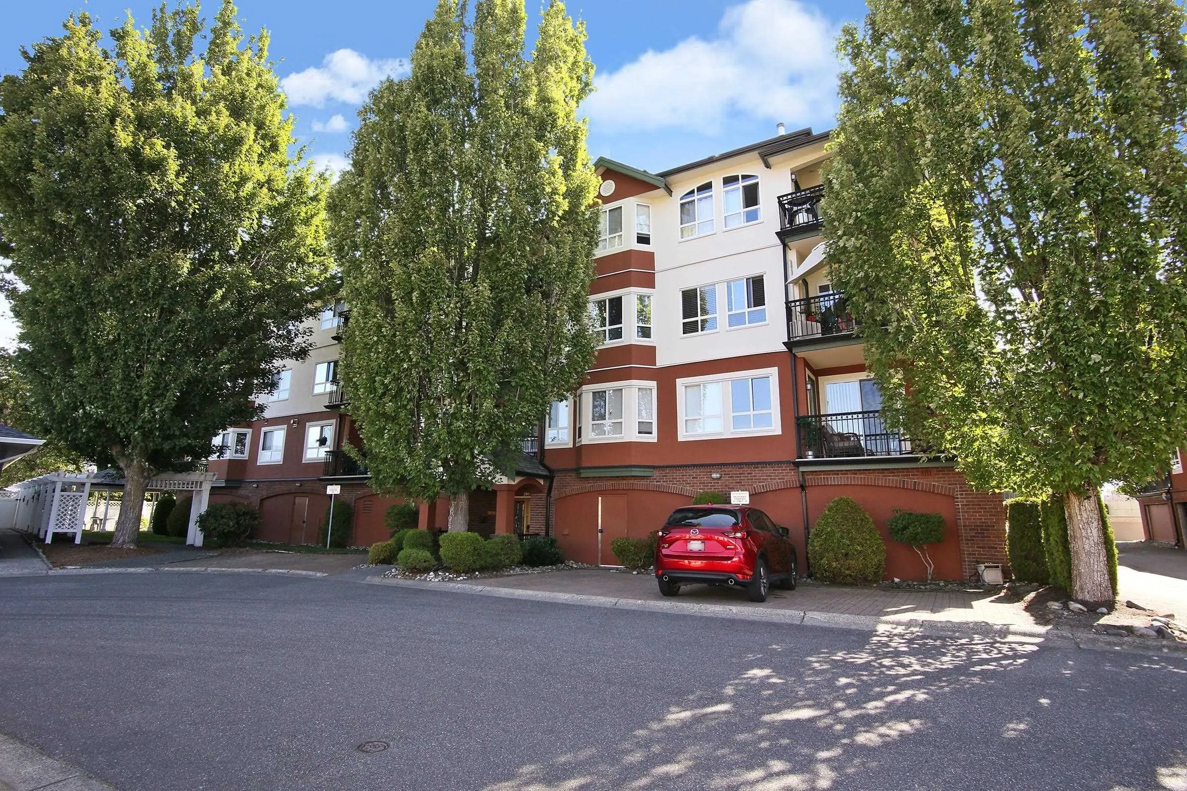 2307 8485 Young Road