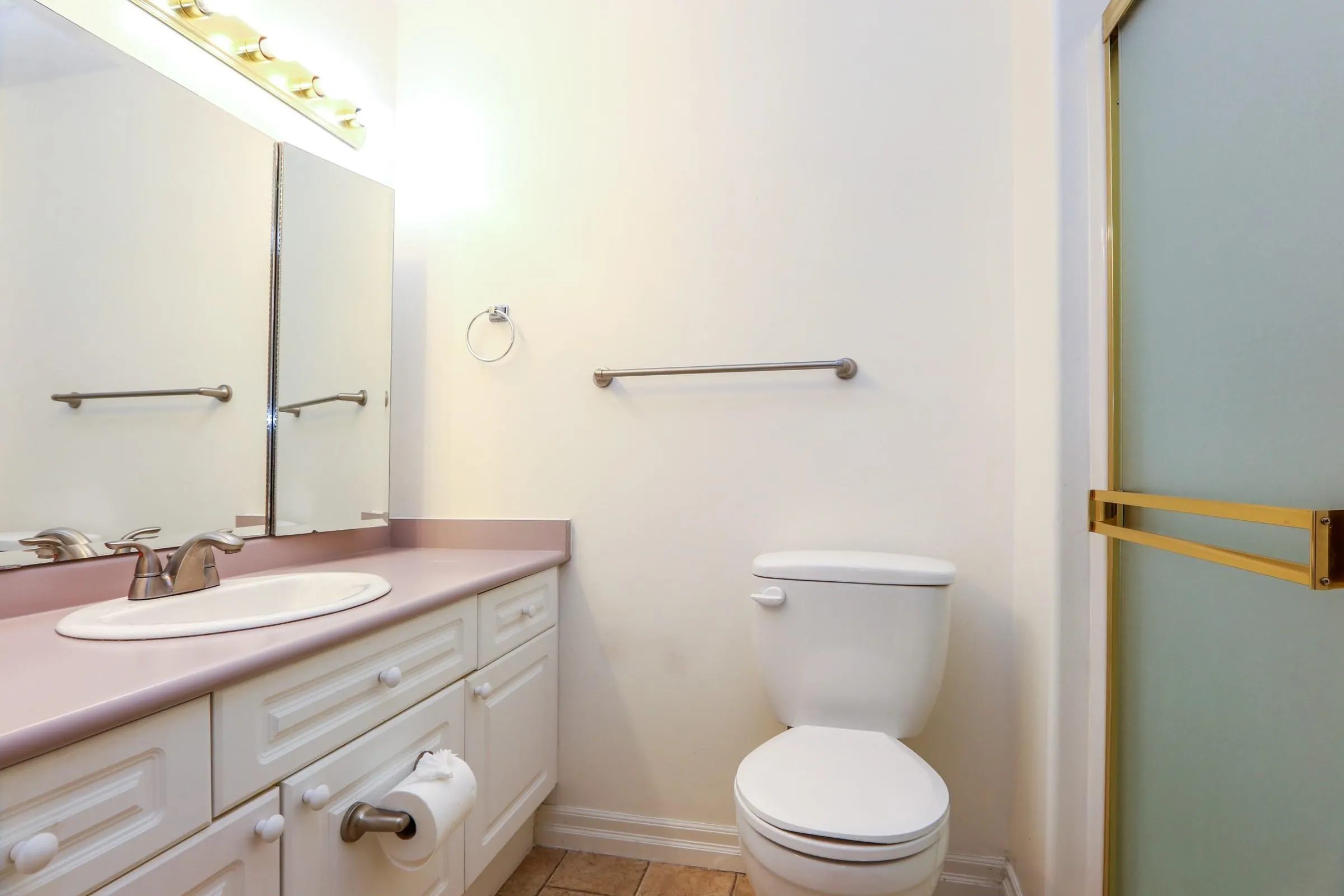 2307 8485 Young Road