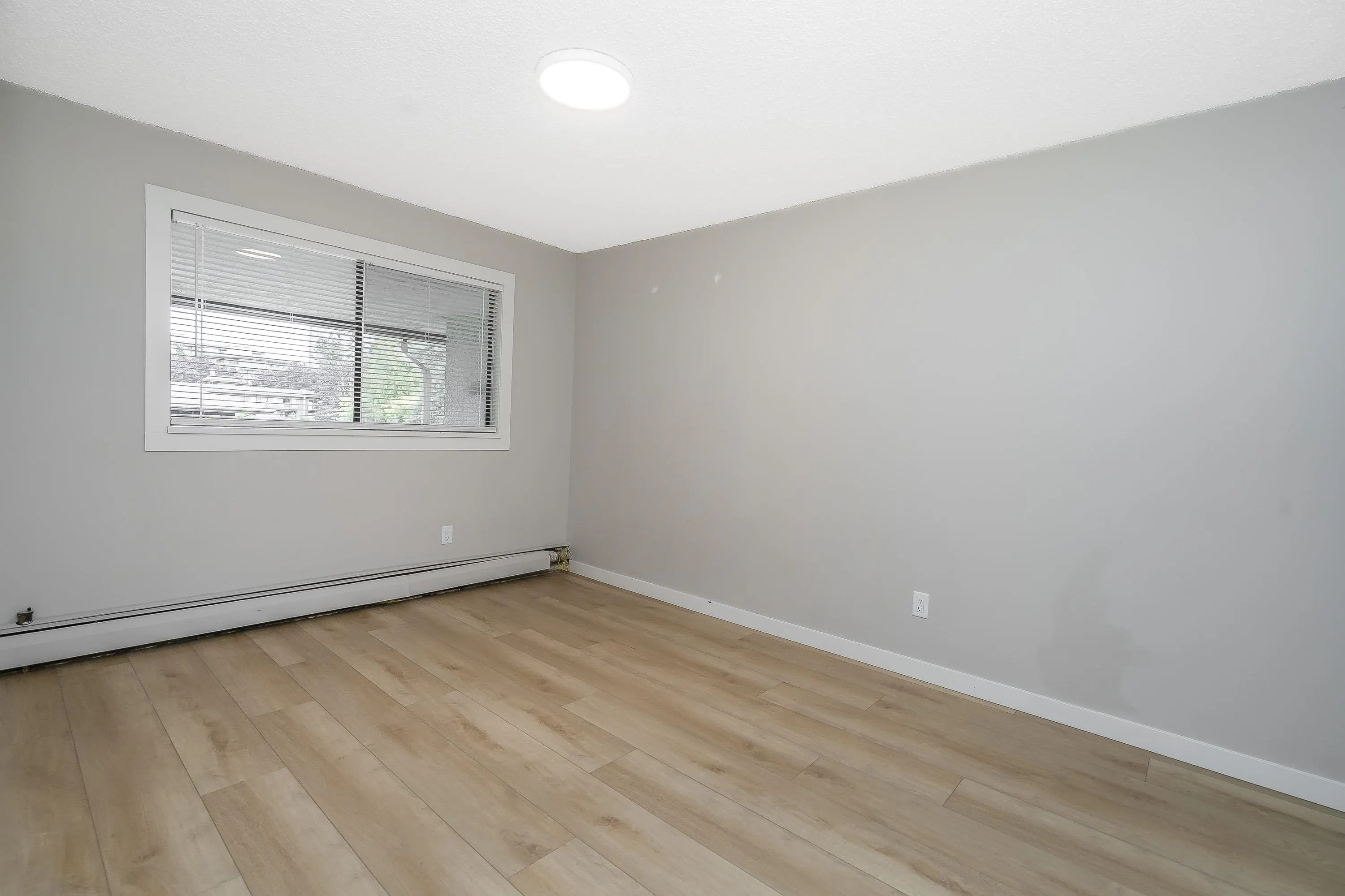 309 1561 Vidal Street