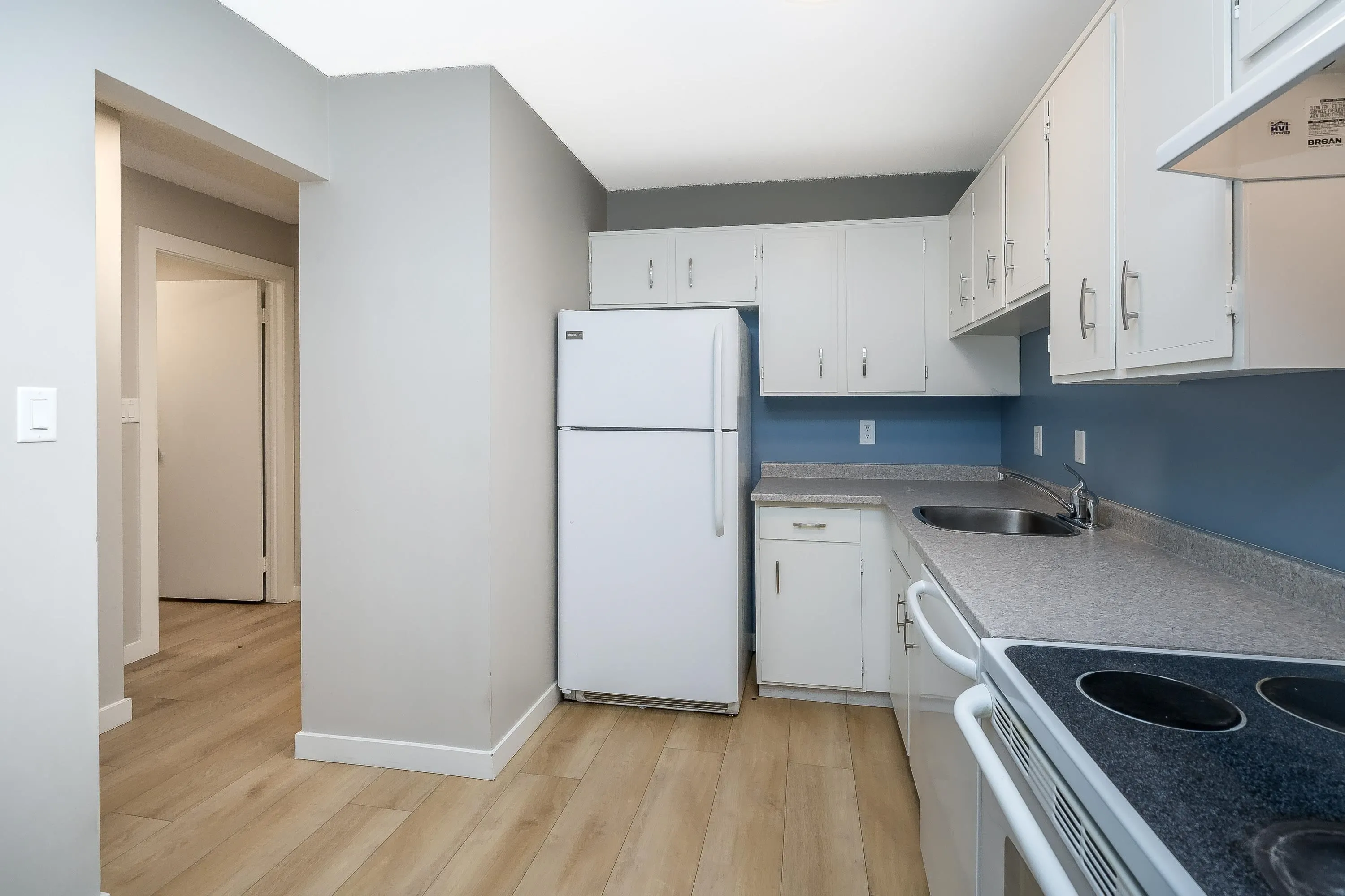 309 1561 Vidal Street