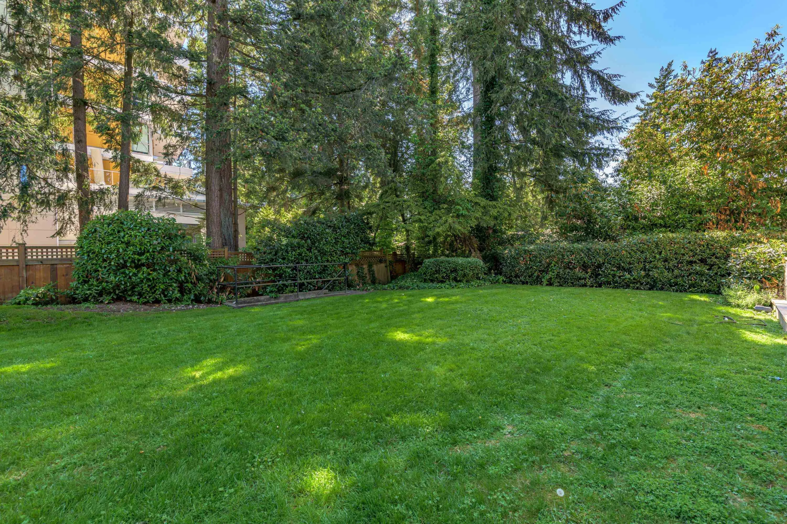 309 1561 Vidal Street