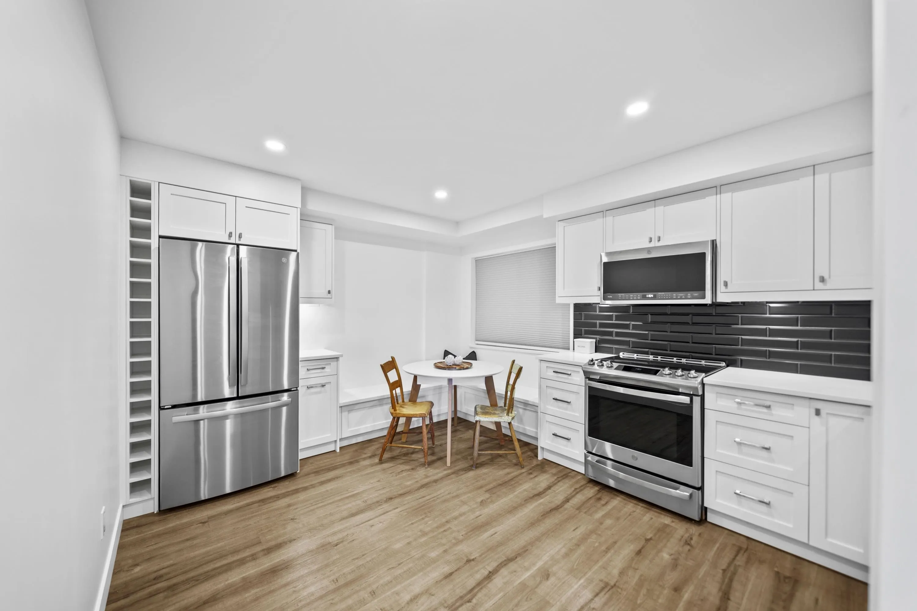 112 1345 W 4th Avenue