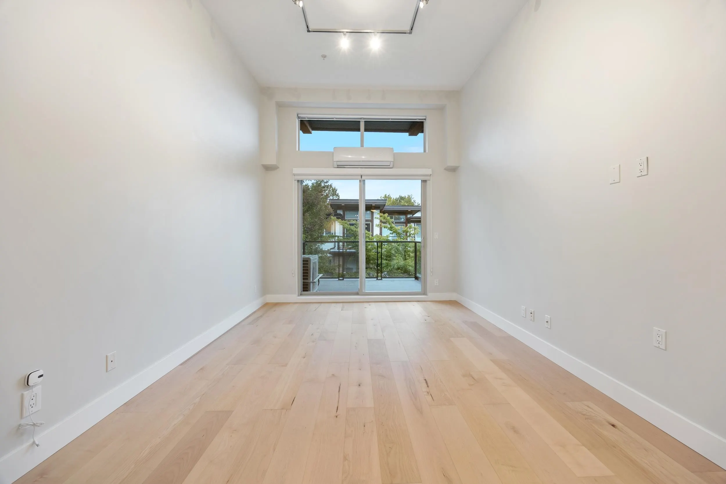 603 7478 Byrnepark Walk
