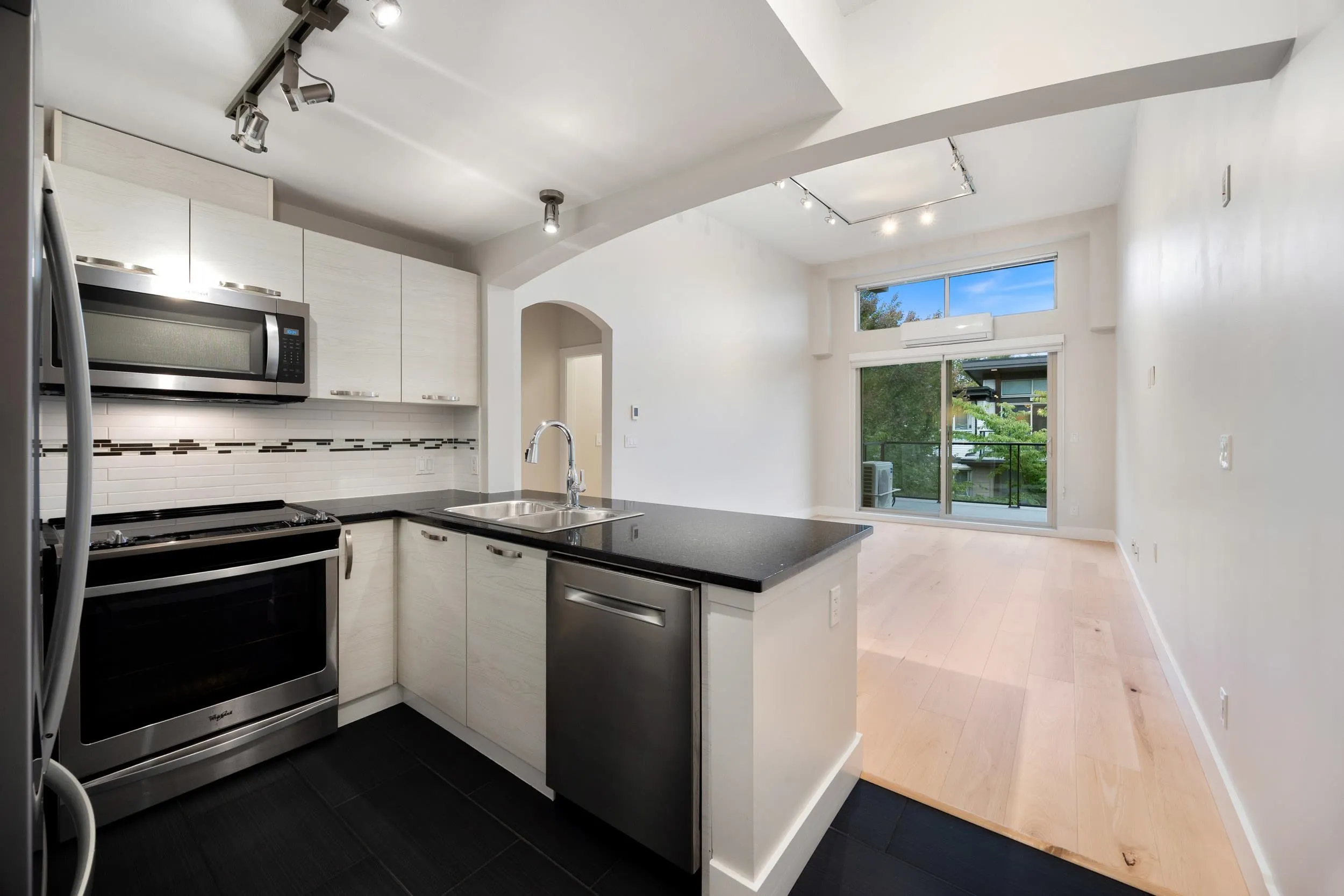 603 7478 Byrnepark Walk
