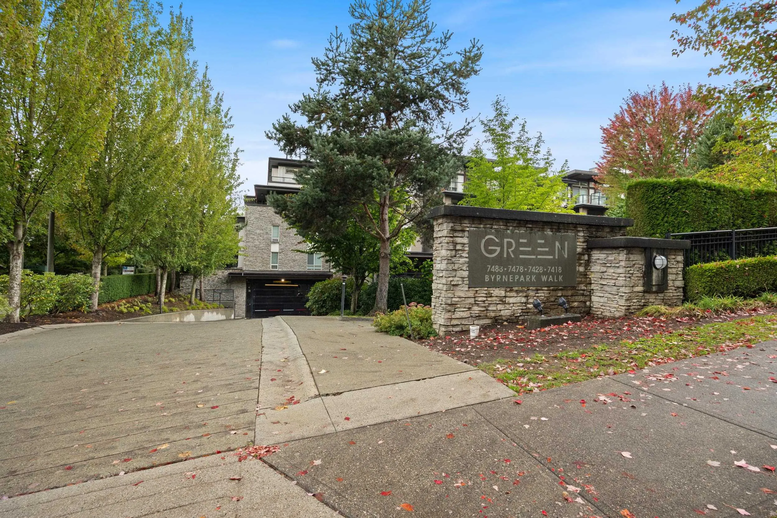 603 7478 Byrnepark Walk