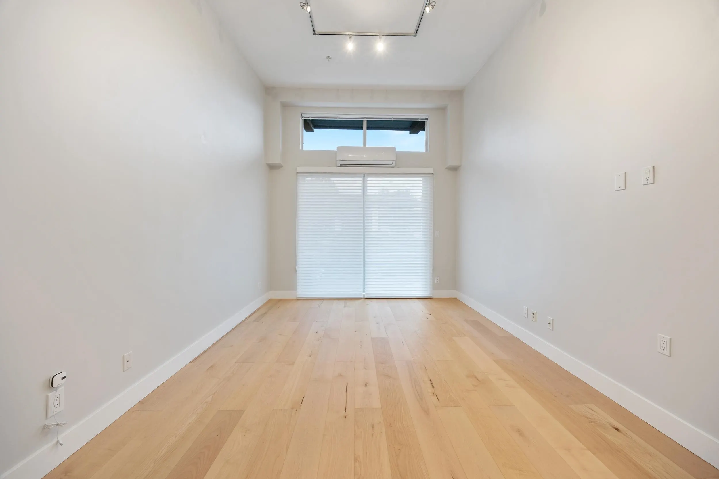 603 7478 Byrnepark Walk