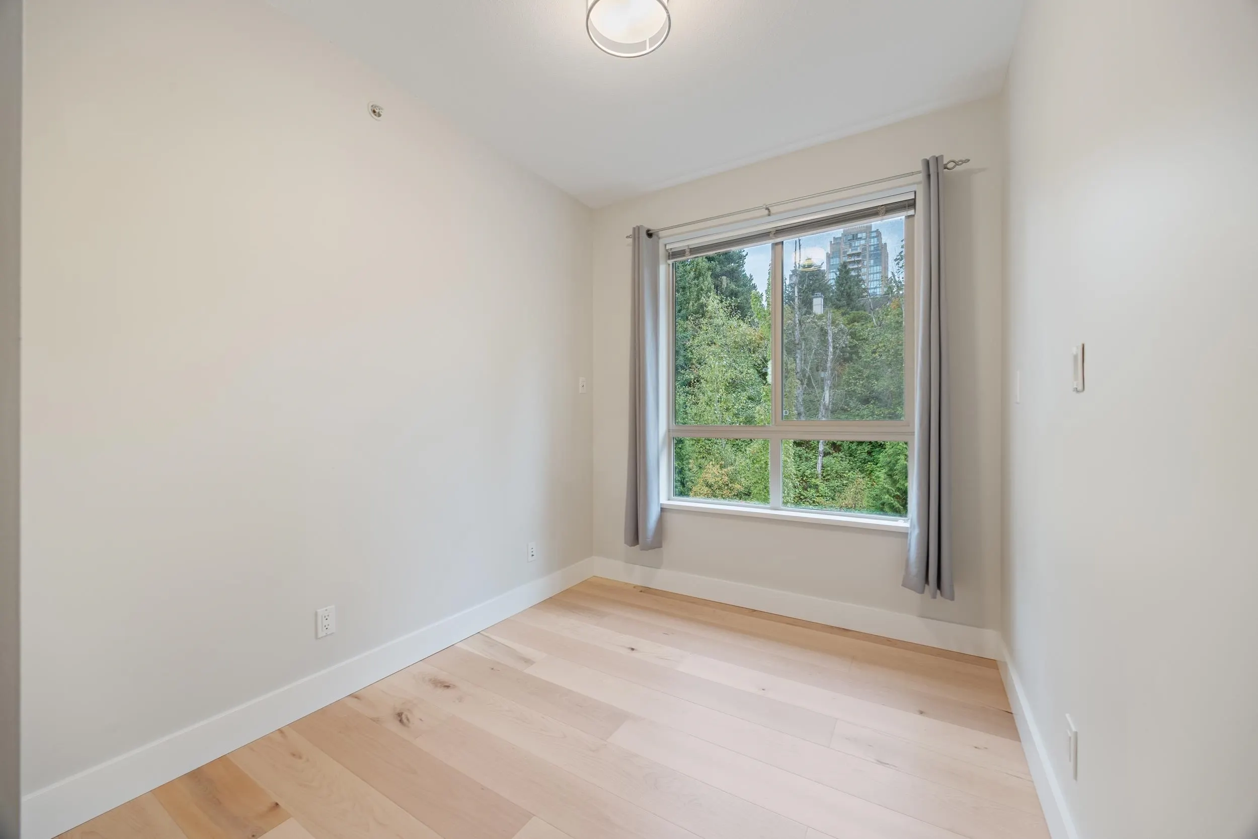 603 7478 Byrnepark Walk