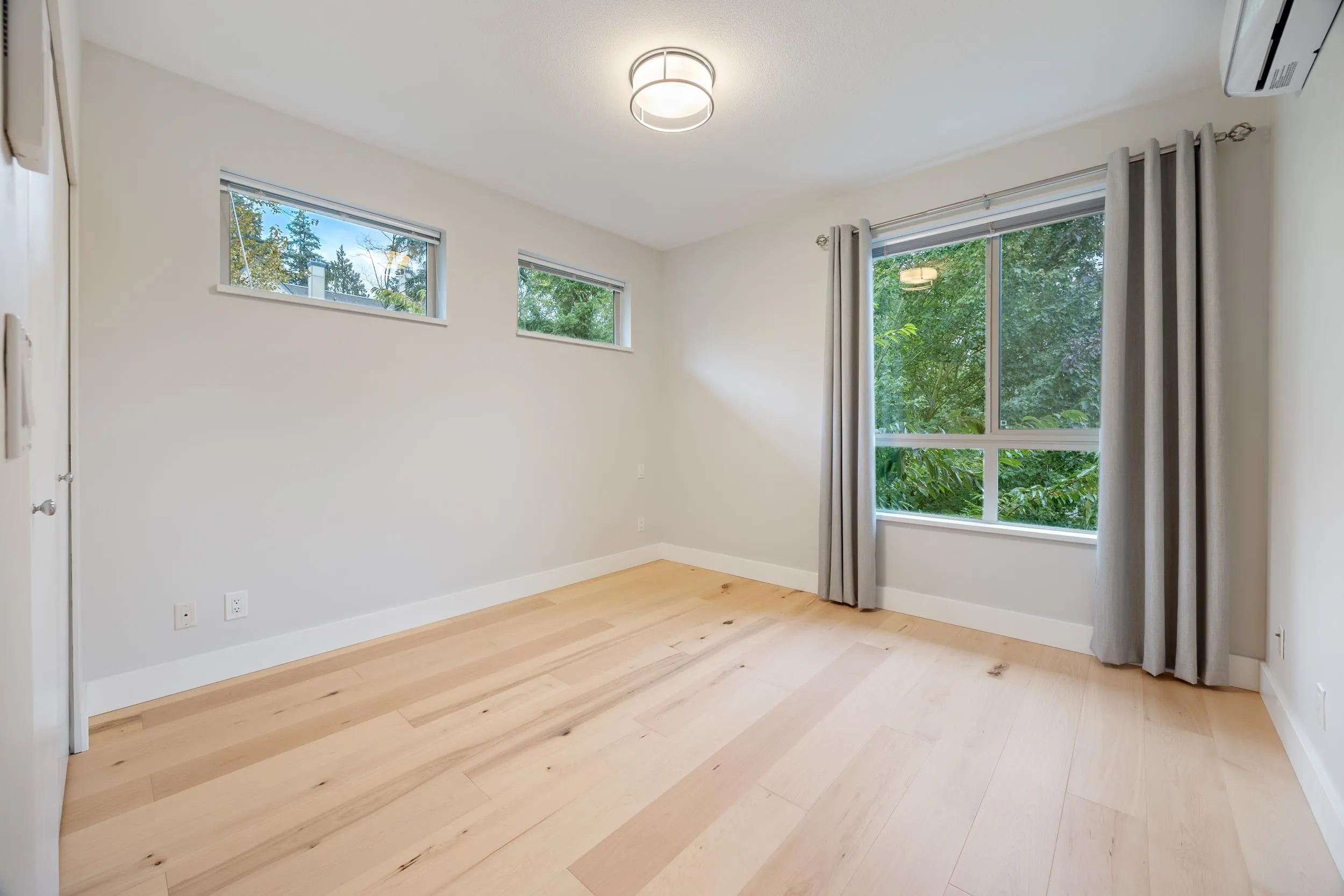603 7478 Byrnepark Walk