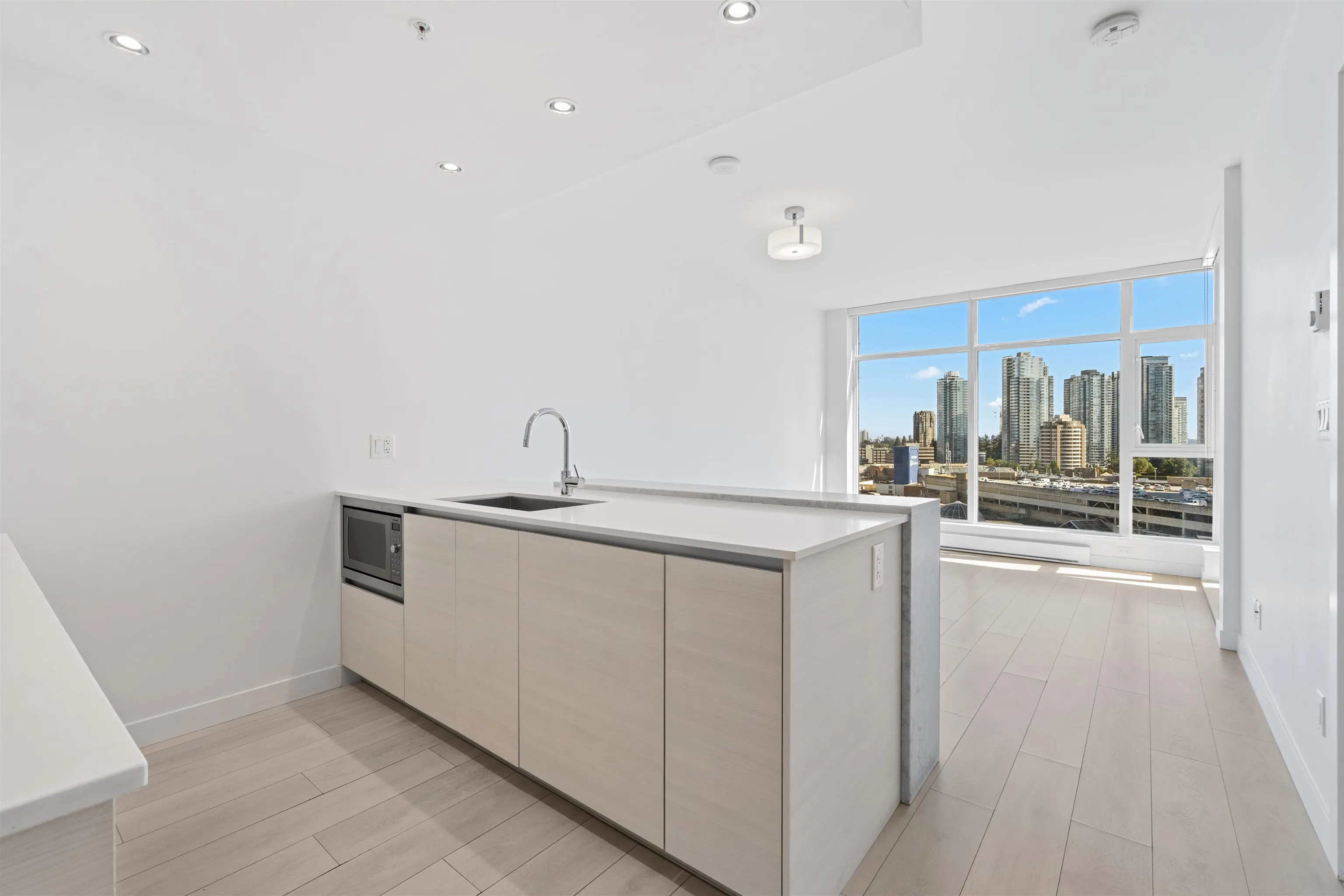1501 6098 Station Street