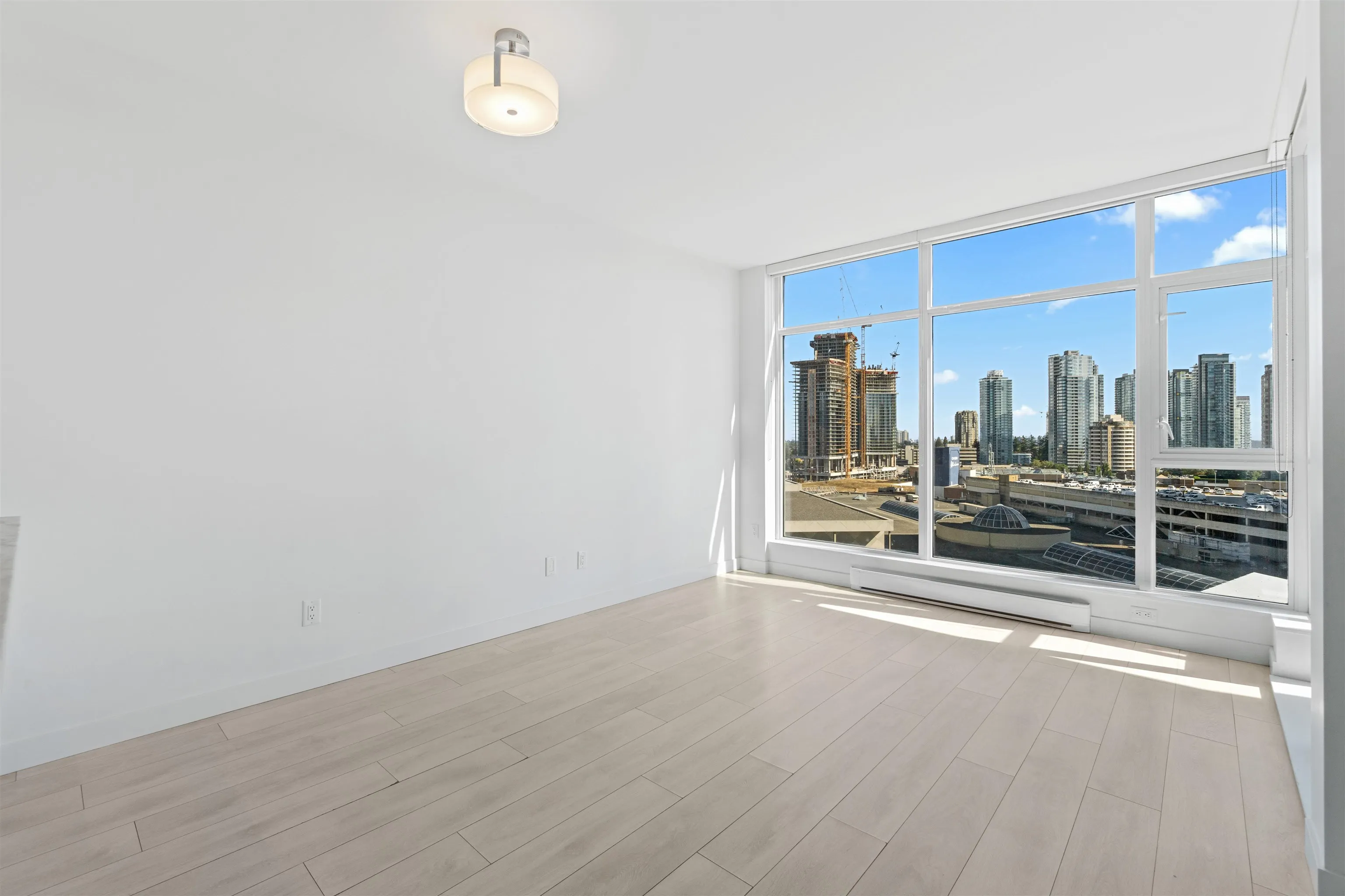 1501 6098 Station Street