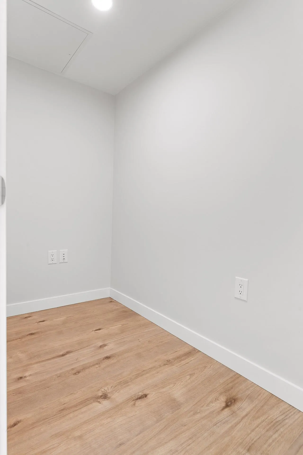 90X 3430 E Kent