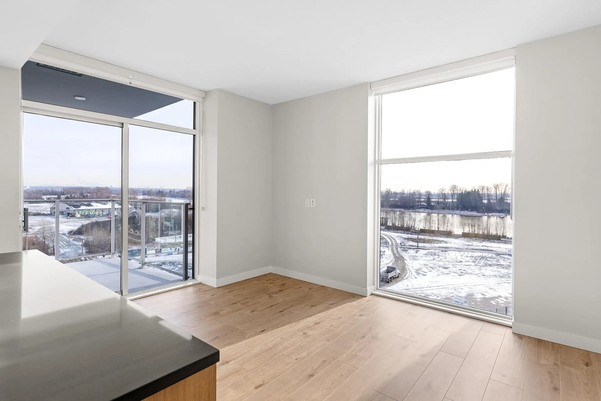 90X 3430 E Kent