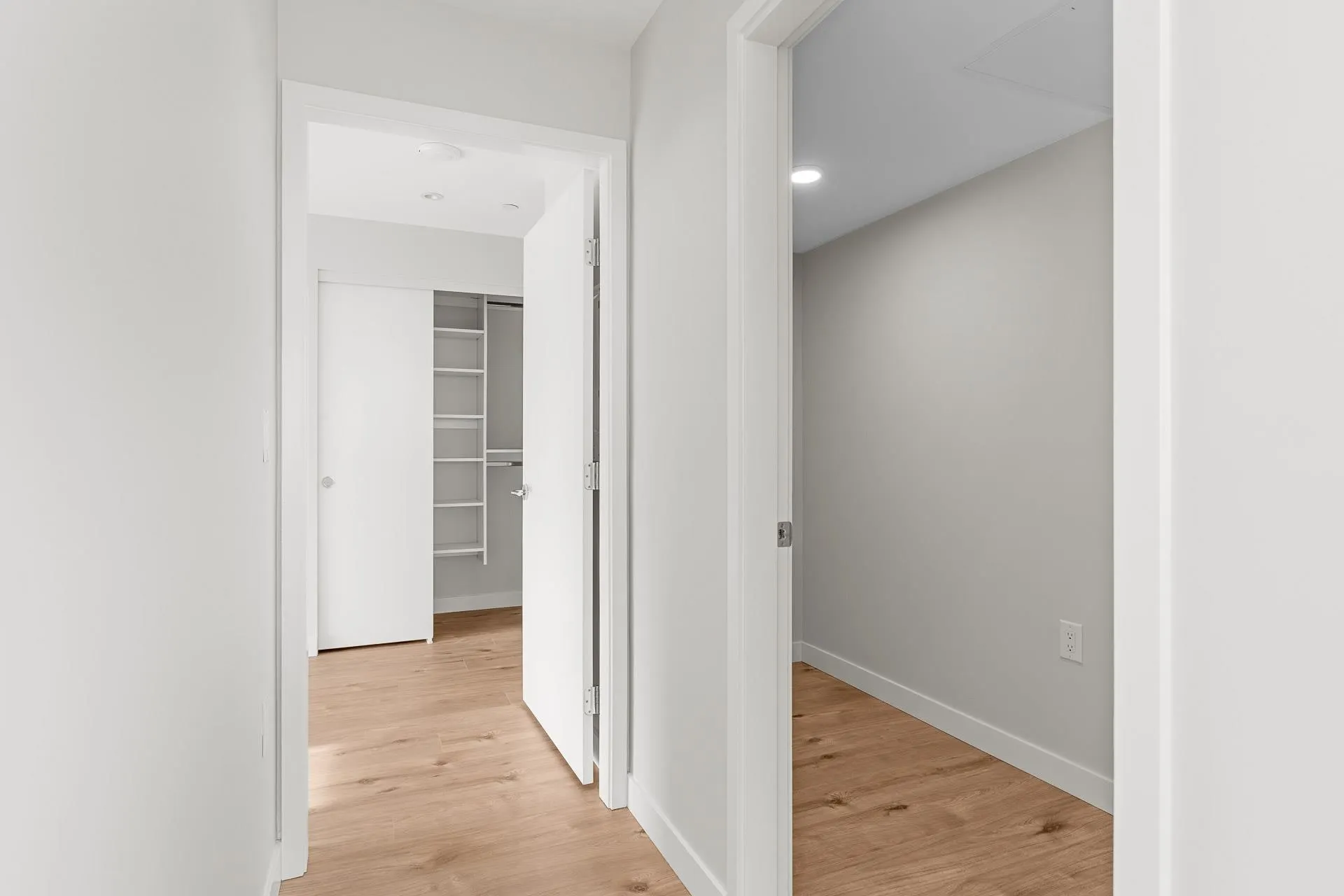 90X 3430 E Kent
