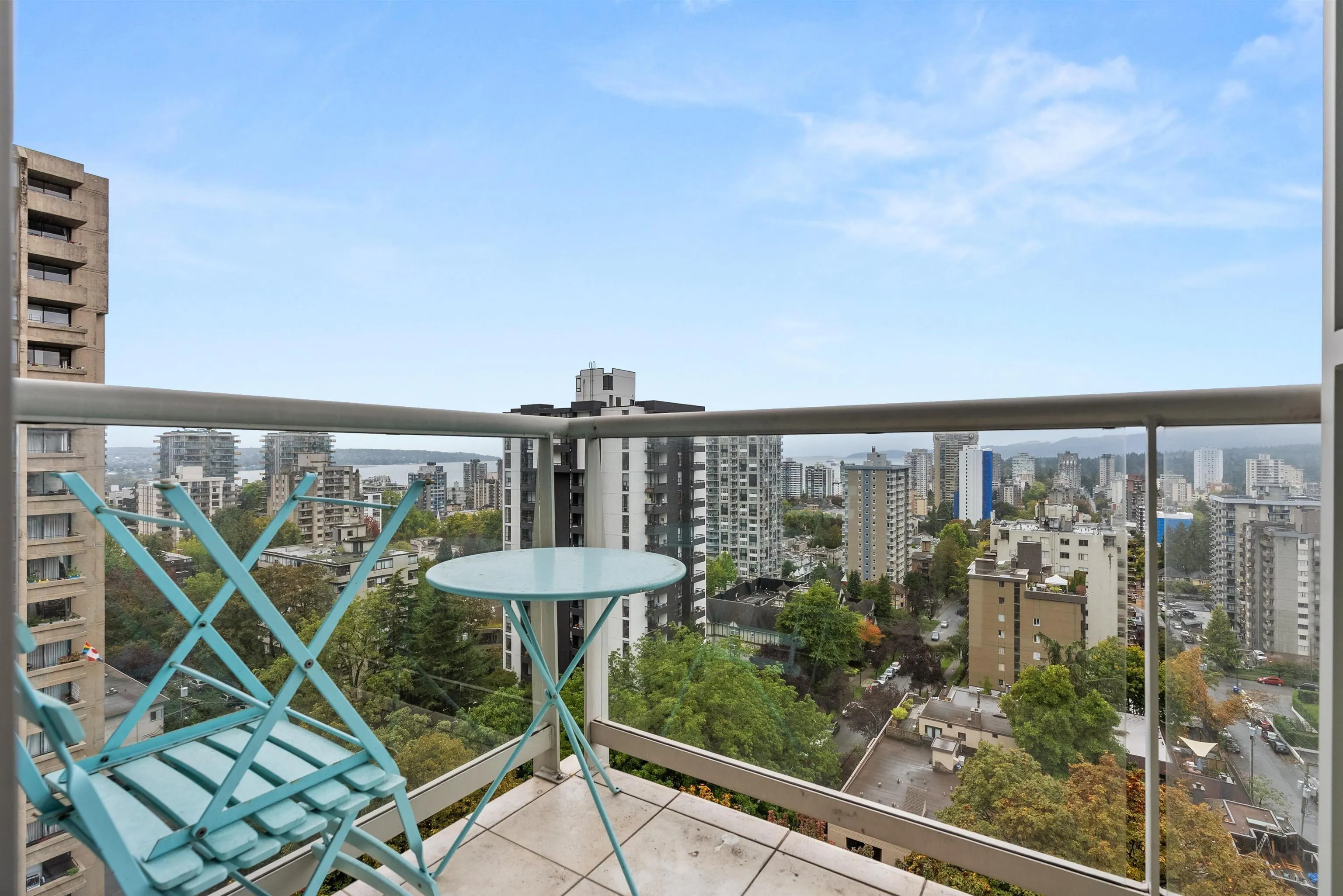 1607 1277 Nelson Street