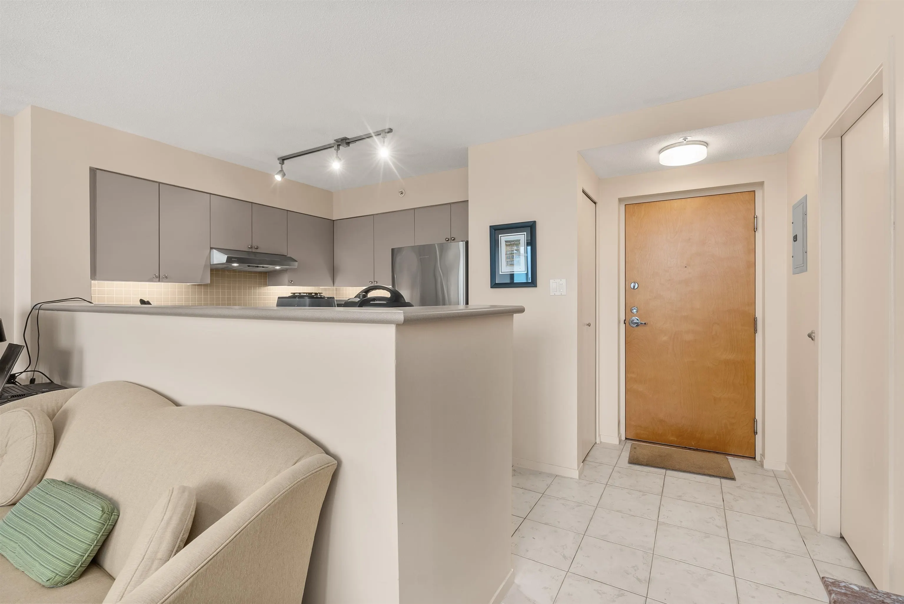 1607 1277 Nelson Street