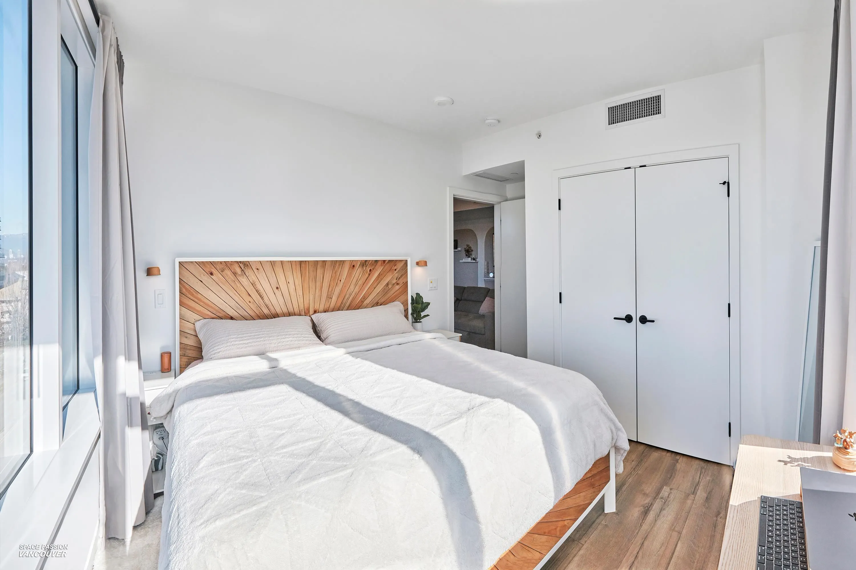 710 10448 University Drive