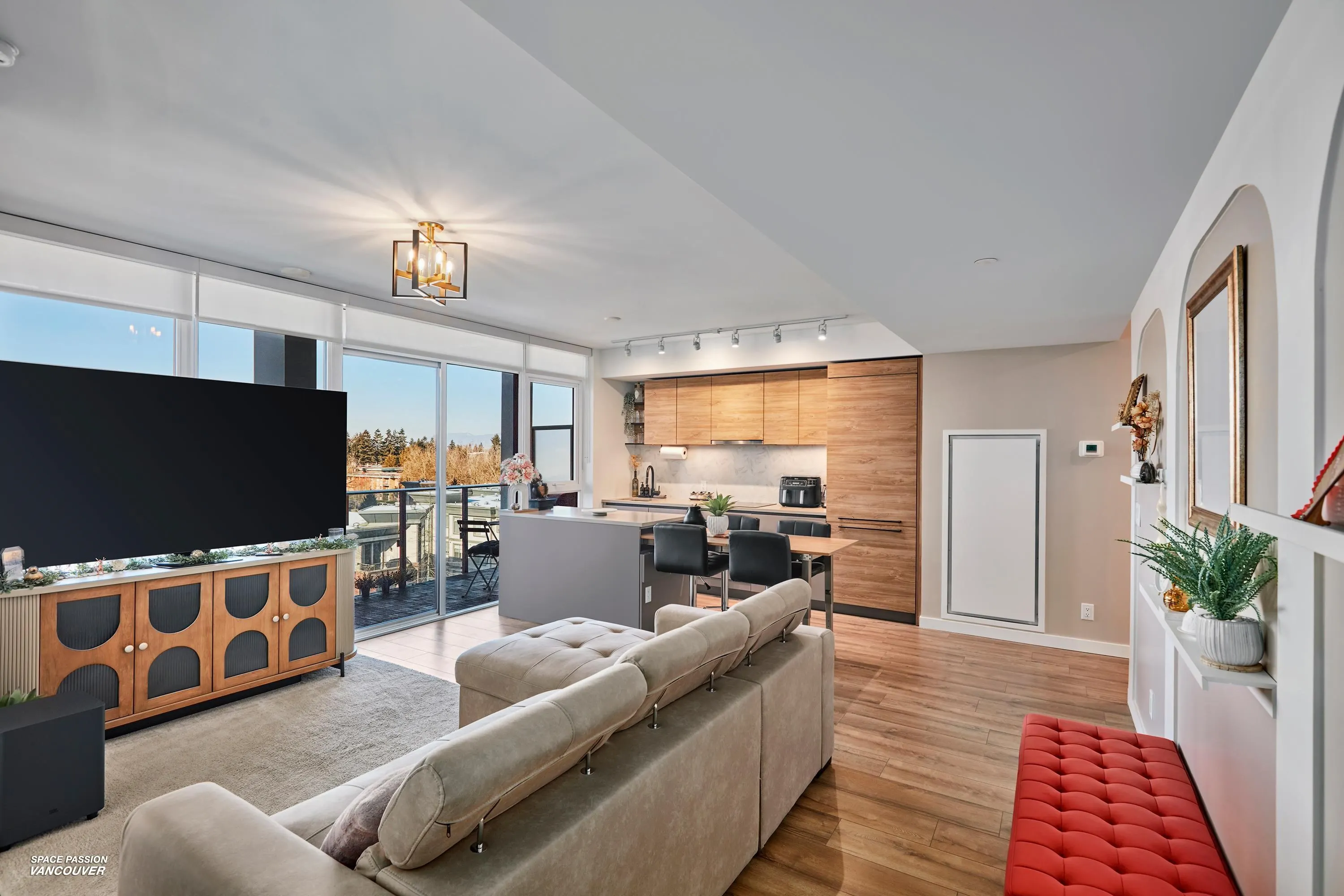 710 10448 University Drive
