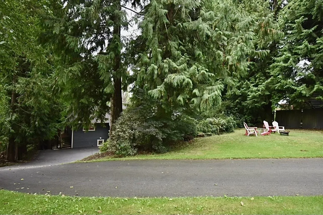 958 Gower Point Road