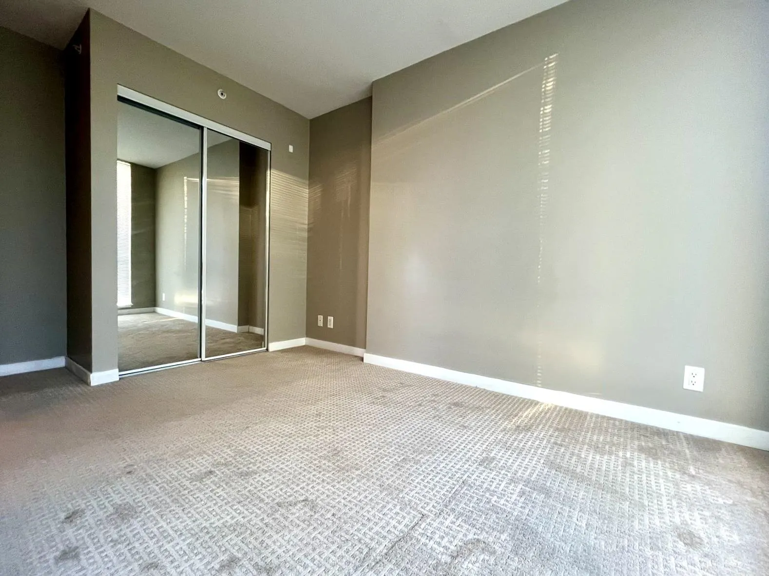 1107 13618 100 Avenue Avenue