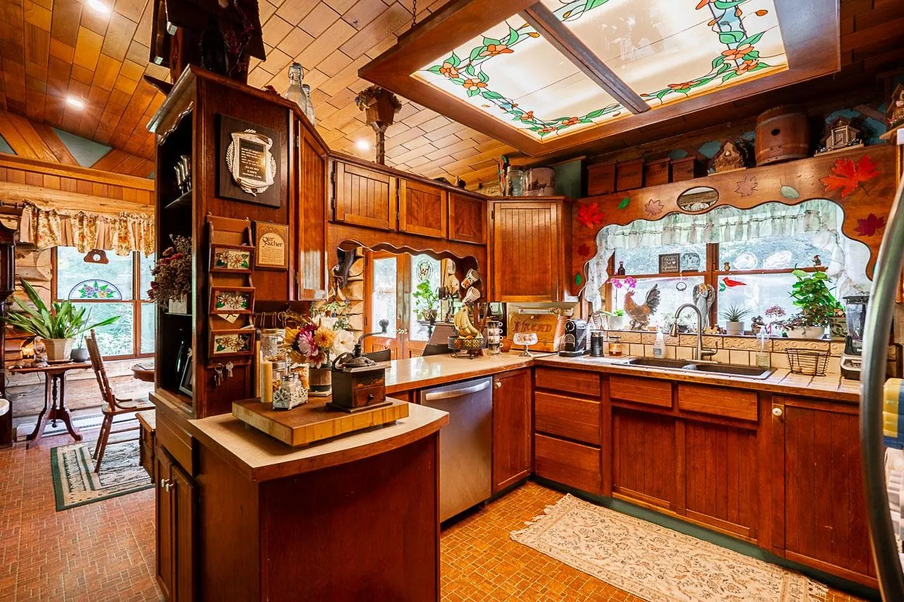 31742 Townshipline Avenue