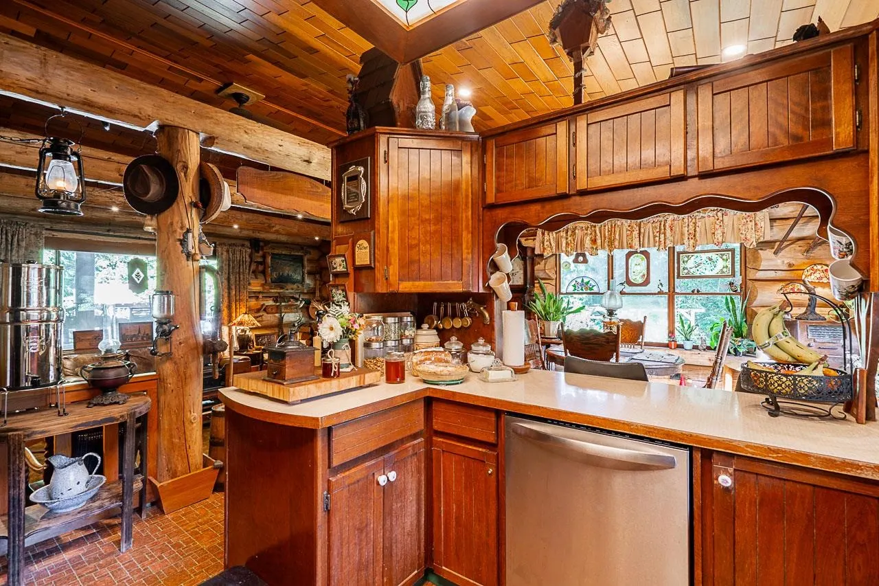 31742 Townshipline Avenue