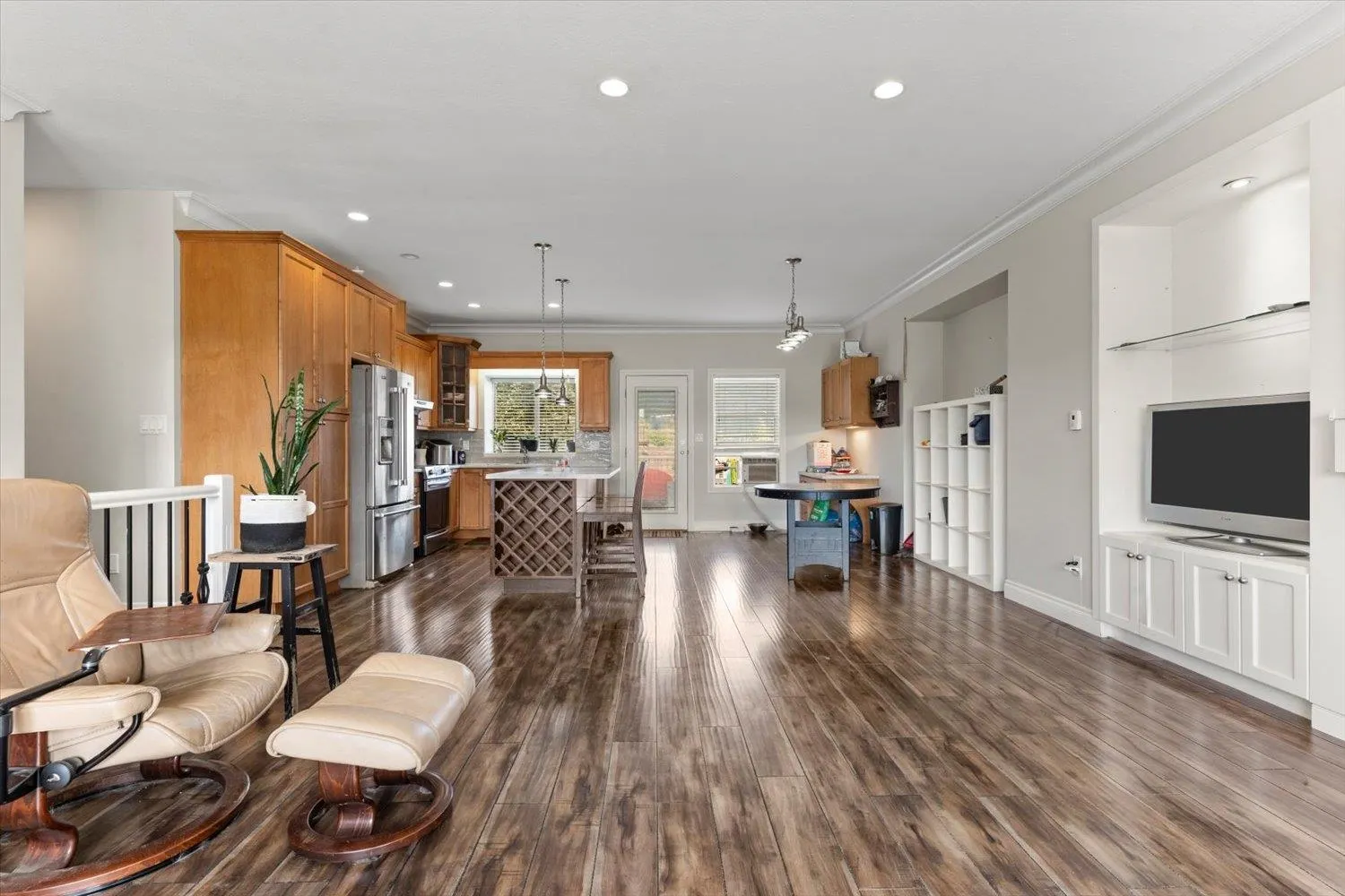 7311 Prasmount Place